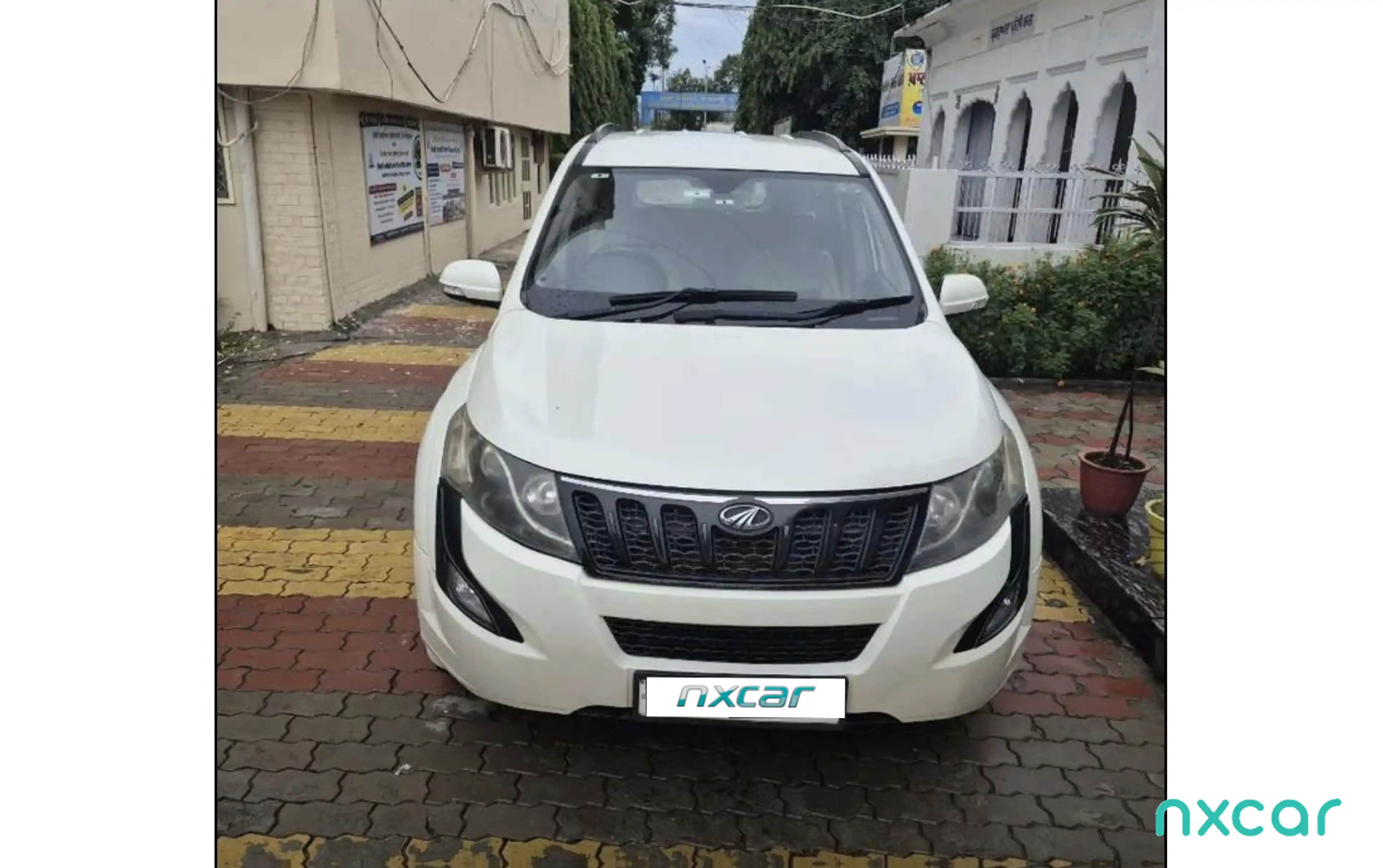 Used Mahindra xuv500 w42015-2018 for sale on Nxcar