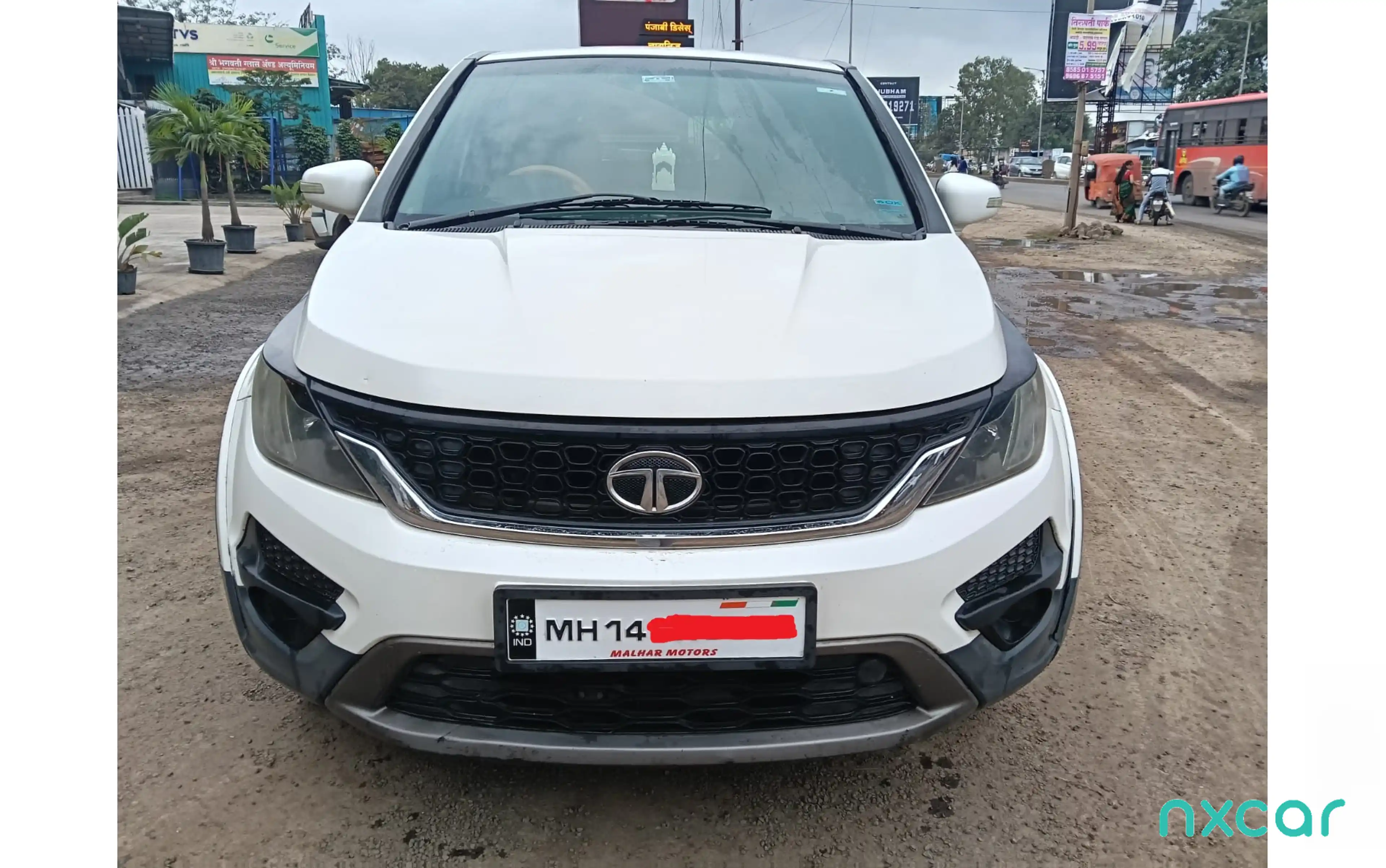 Used Tata hexa xma-4x2-7-str for sale on Nxcar