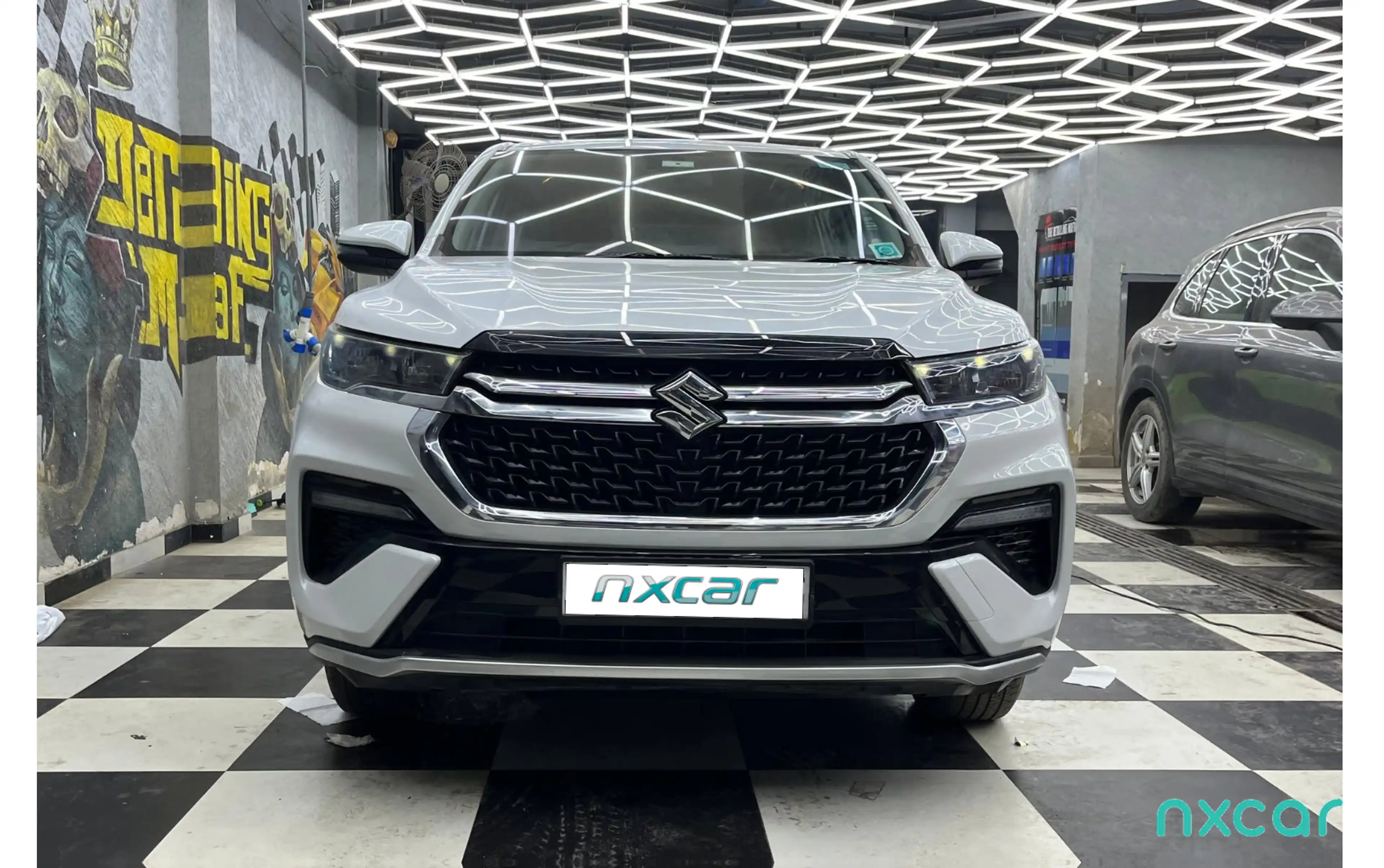 Used Maruti Suzuki invicto strong-hybrid-zeta-7s for sale on Nxcar