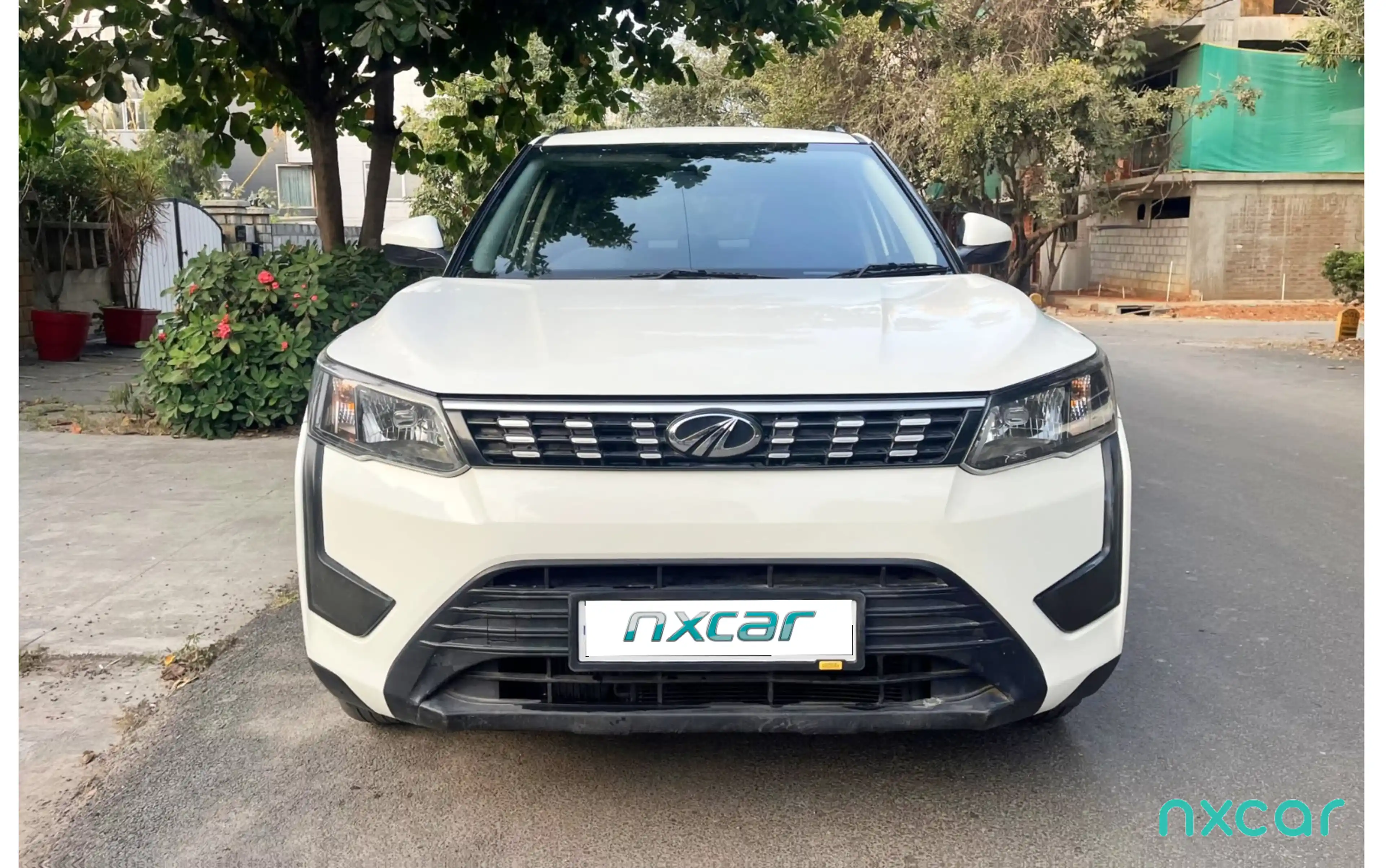Used Mahindra xuv300 w6-15-diesel-amt2019-2024 for sale on Nxcar