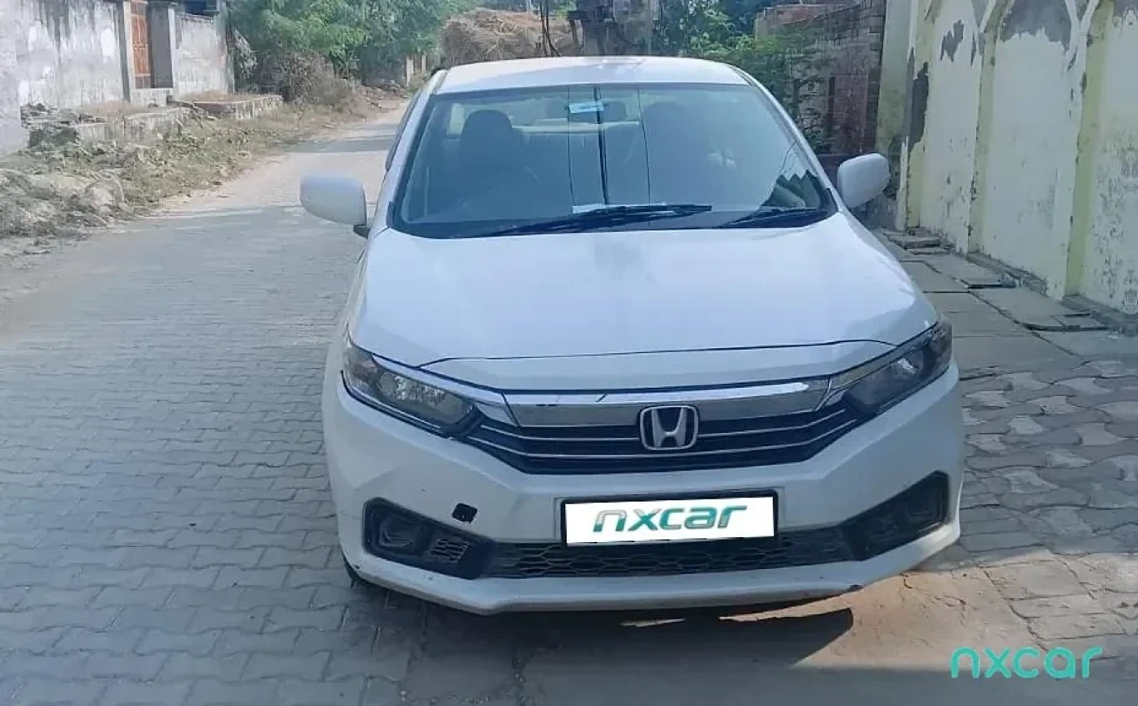Used Honda amaze e-mt-12-petrol-old-design-2021 for sale on Nxcar