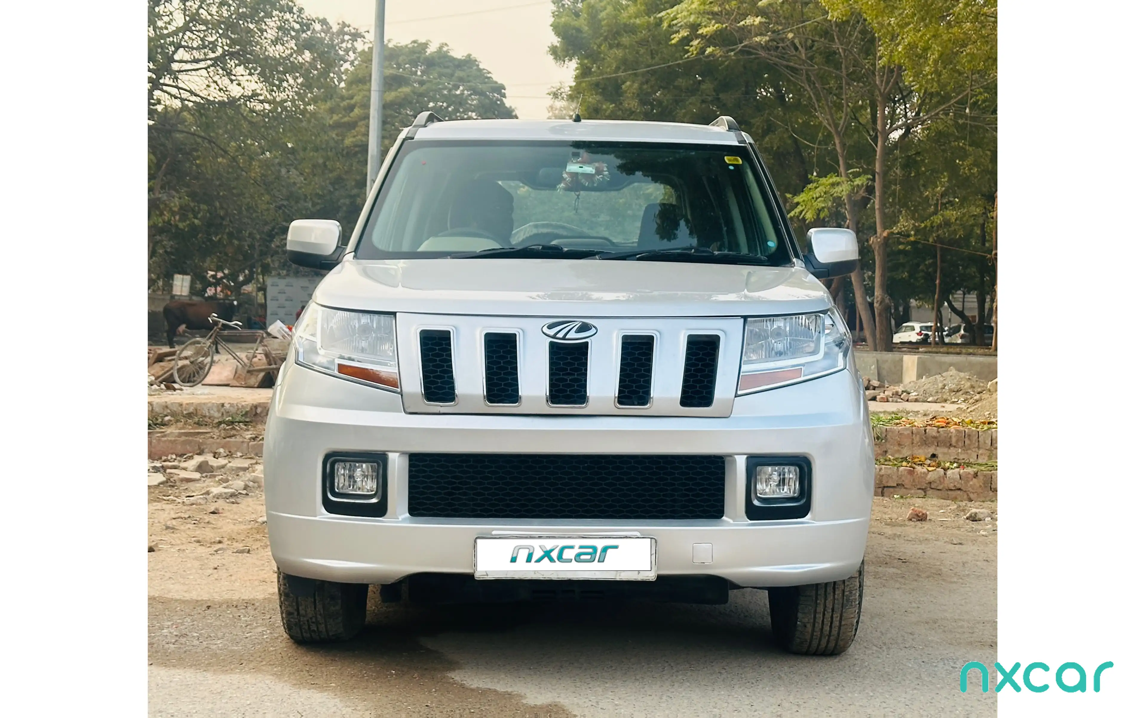 Used Mahindra tuv300 t8-mhawk1002015-2019 for sale on Nxcar