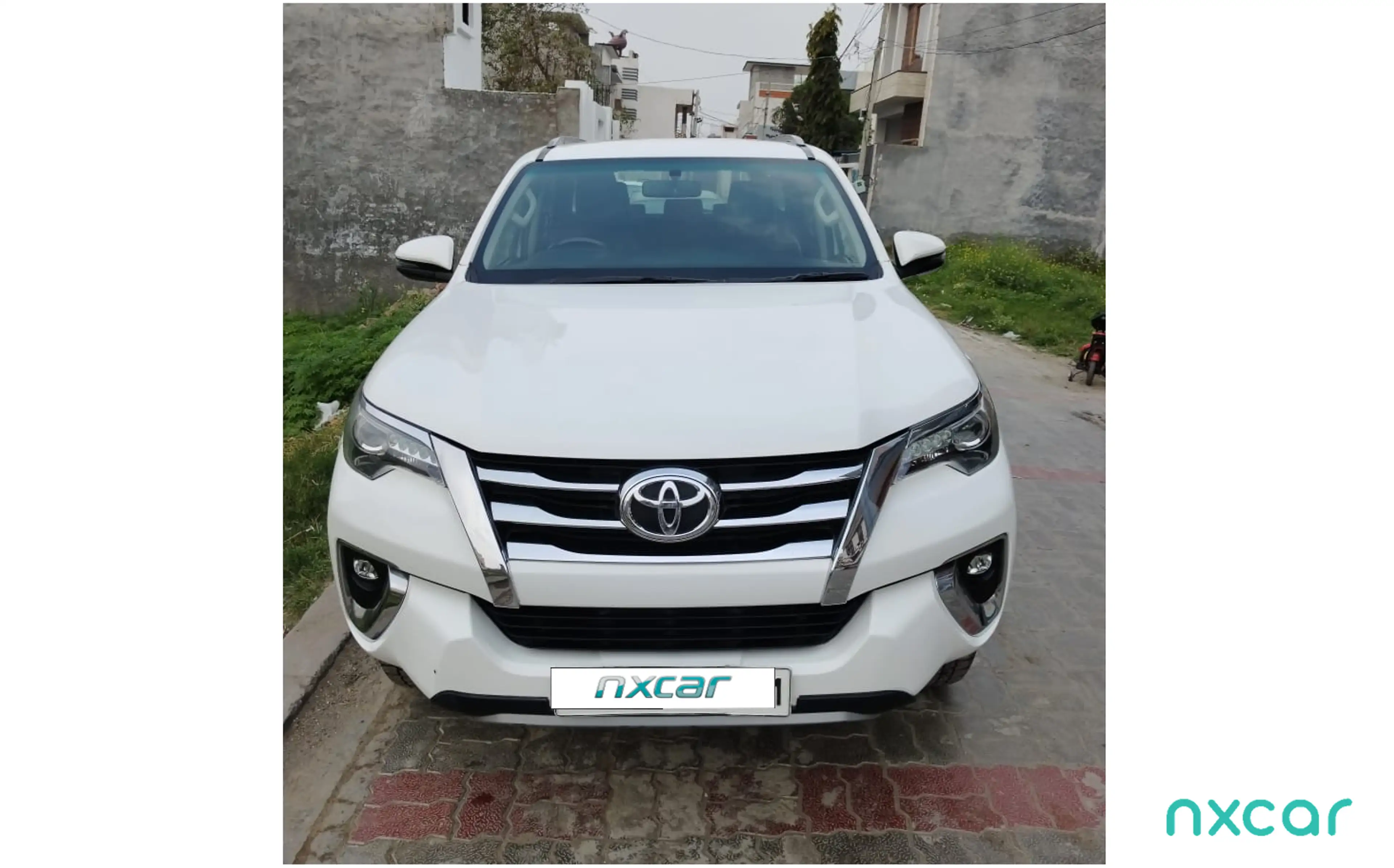 Used Toyota fortuner 4x2-mt-28-diesel for sale on Nxcar