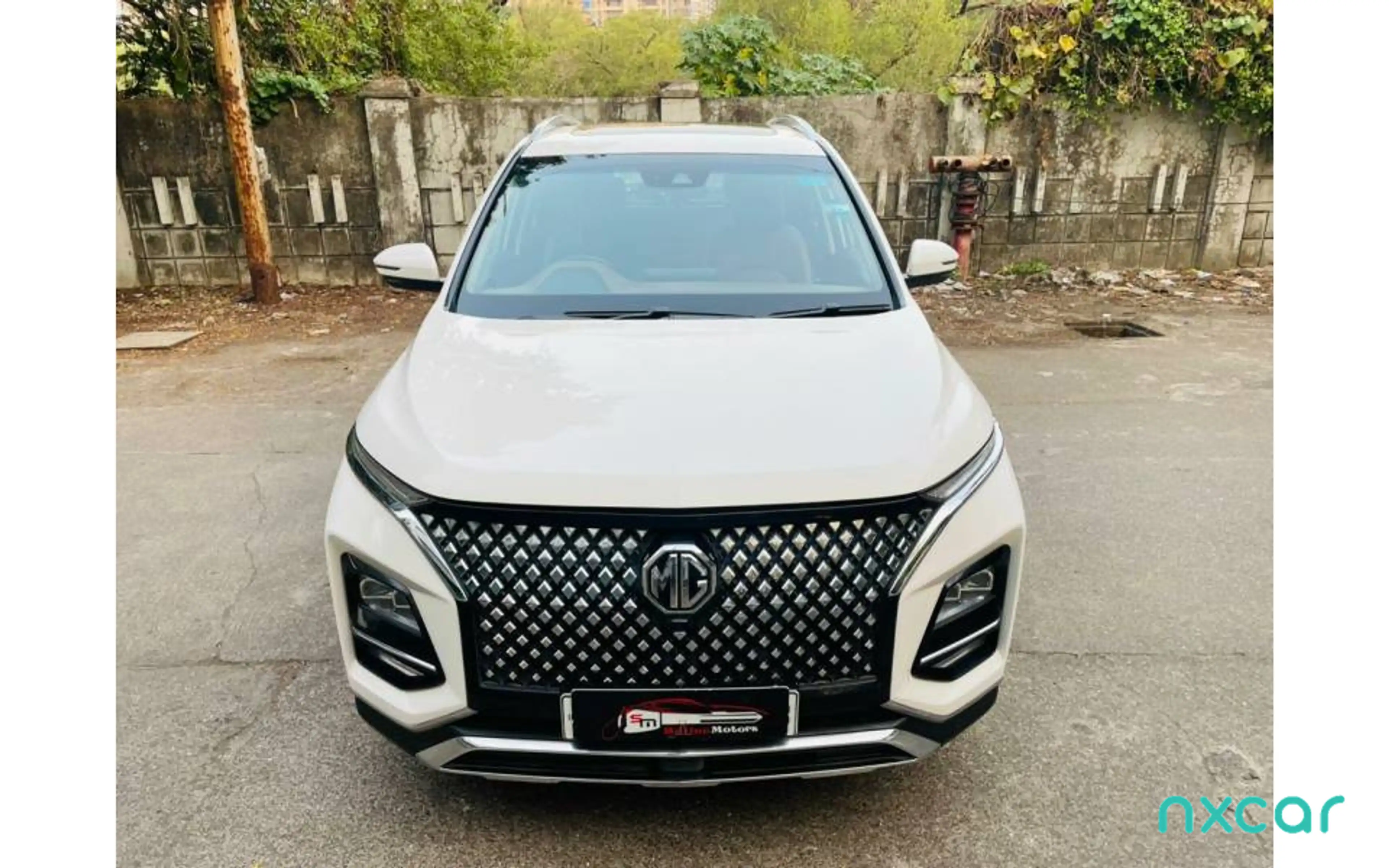 Used MG hector-plus savvy-pro-15-turbo-petrol-cvt-7-str-2023 for sale on Nxcar