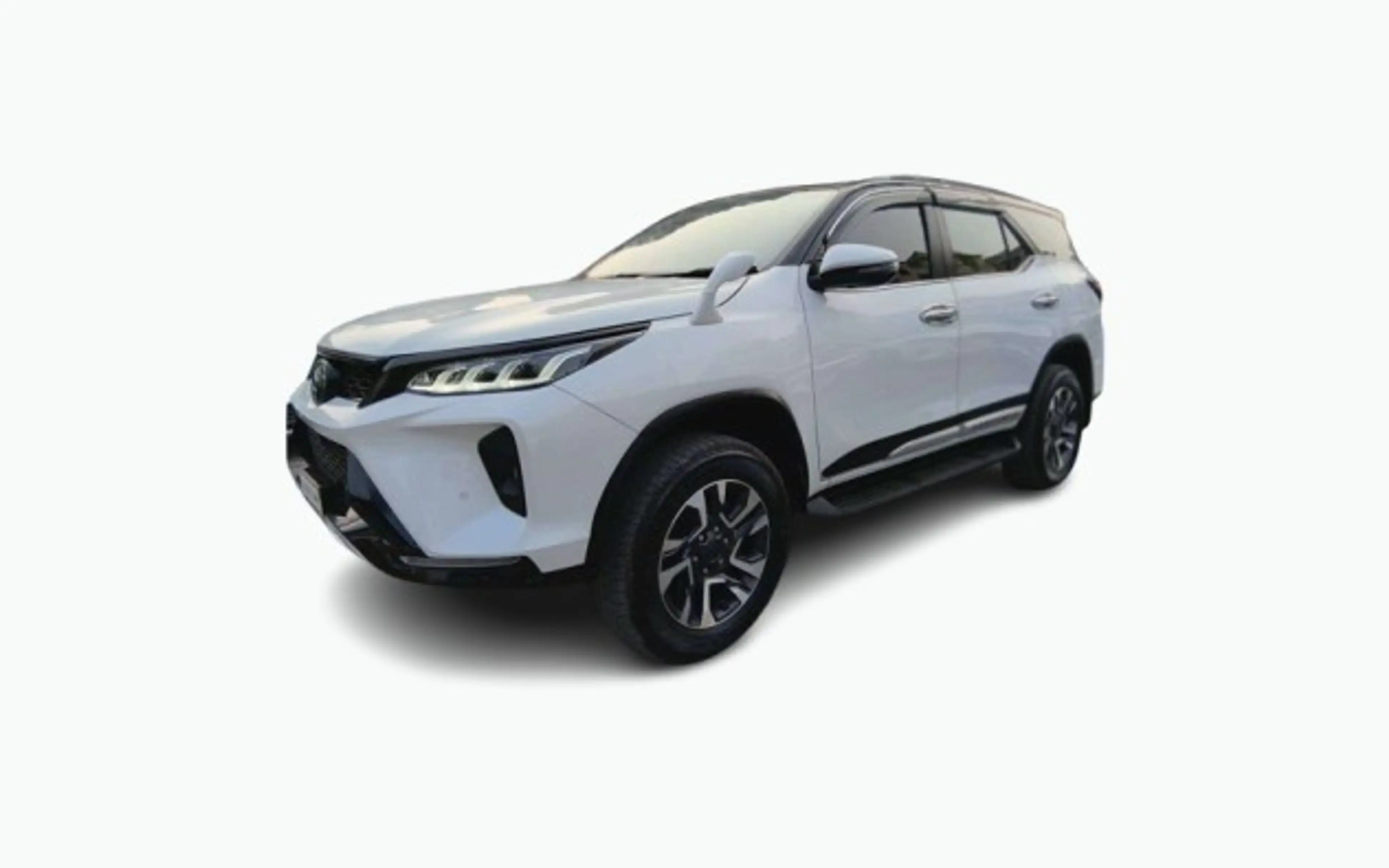 Used Toyota fortuner-legender 4x2-at-28-legender for sale on Nxcar