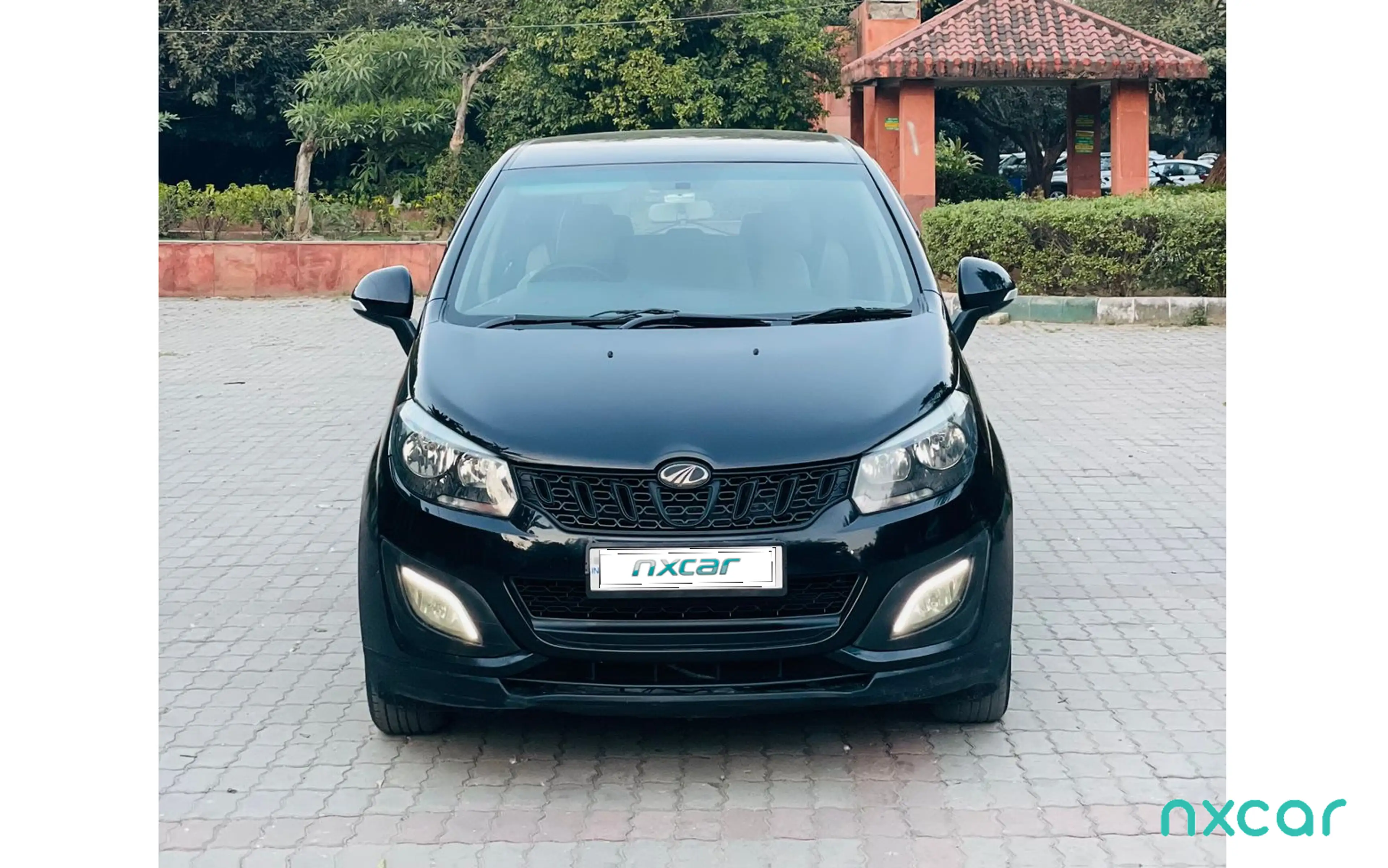 Used Mahindra marazzo m2-8-str for sale on Nxcar
