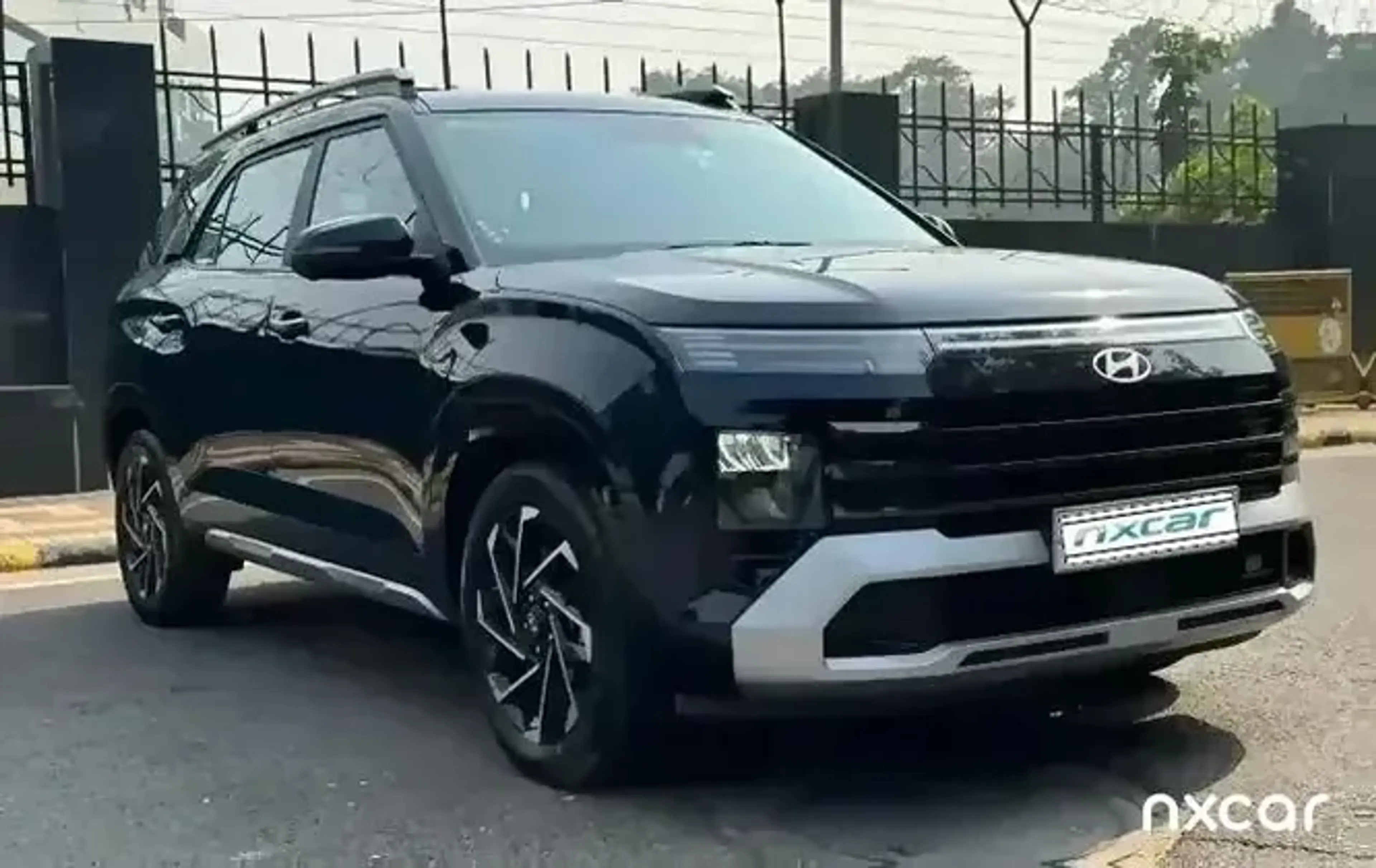 Used Hyundai alcazar signature-6-str-15-diesel for sale on Nxcar