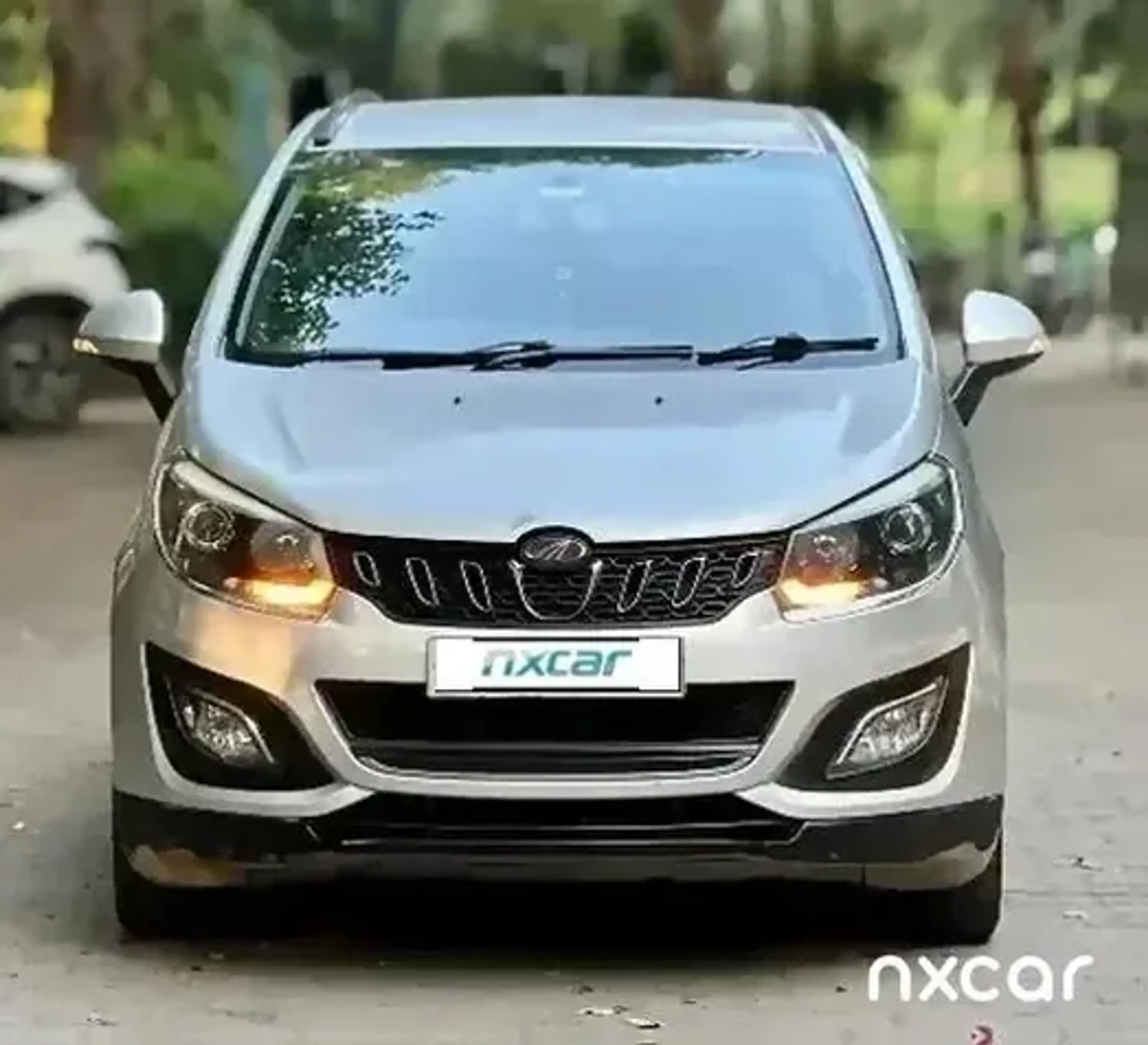 Used Mahindra marazzo m6-plus-8-str for sale on Nxcar