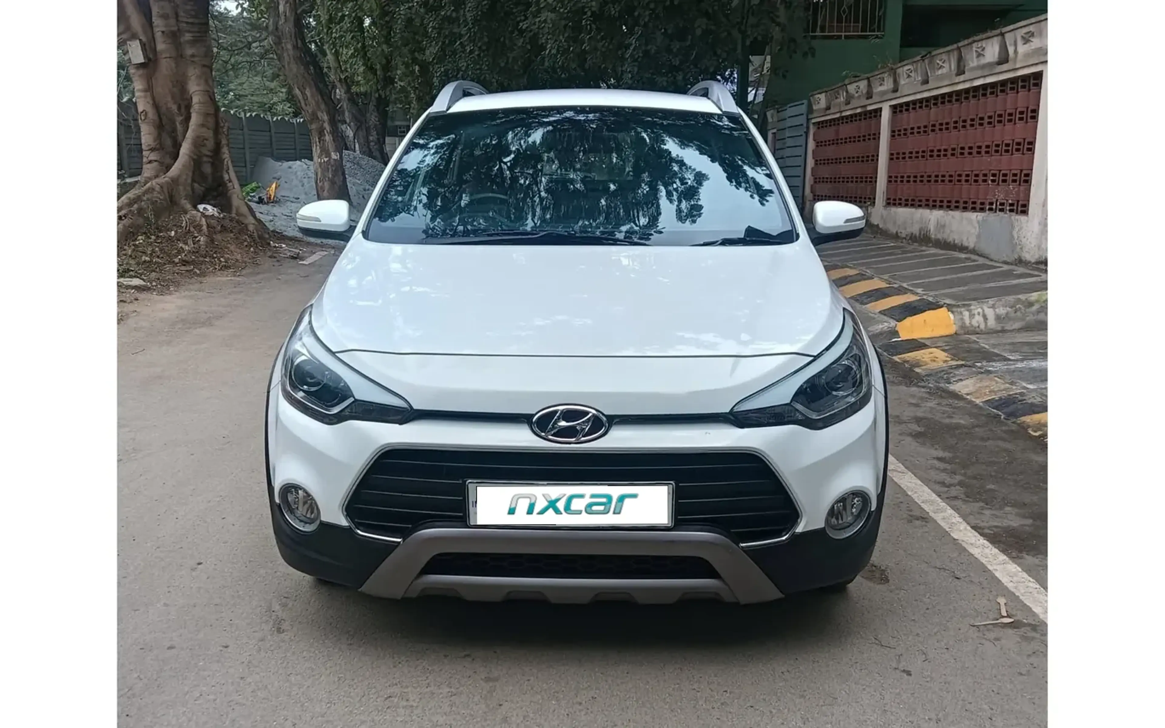Used Hyundai i20-active 12-sx for sale on Nxcar
