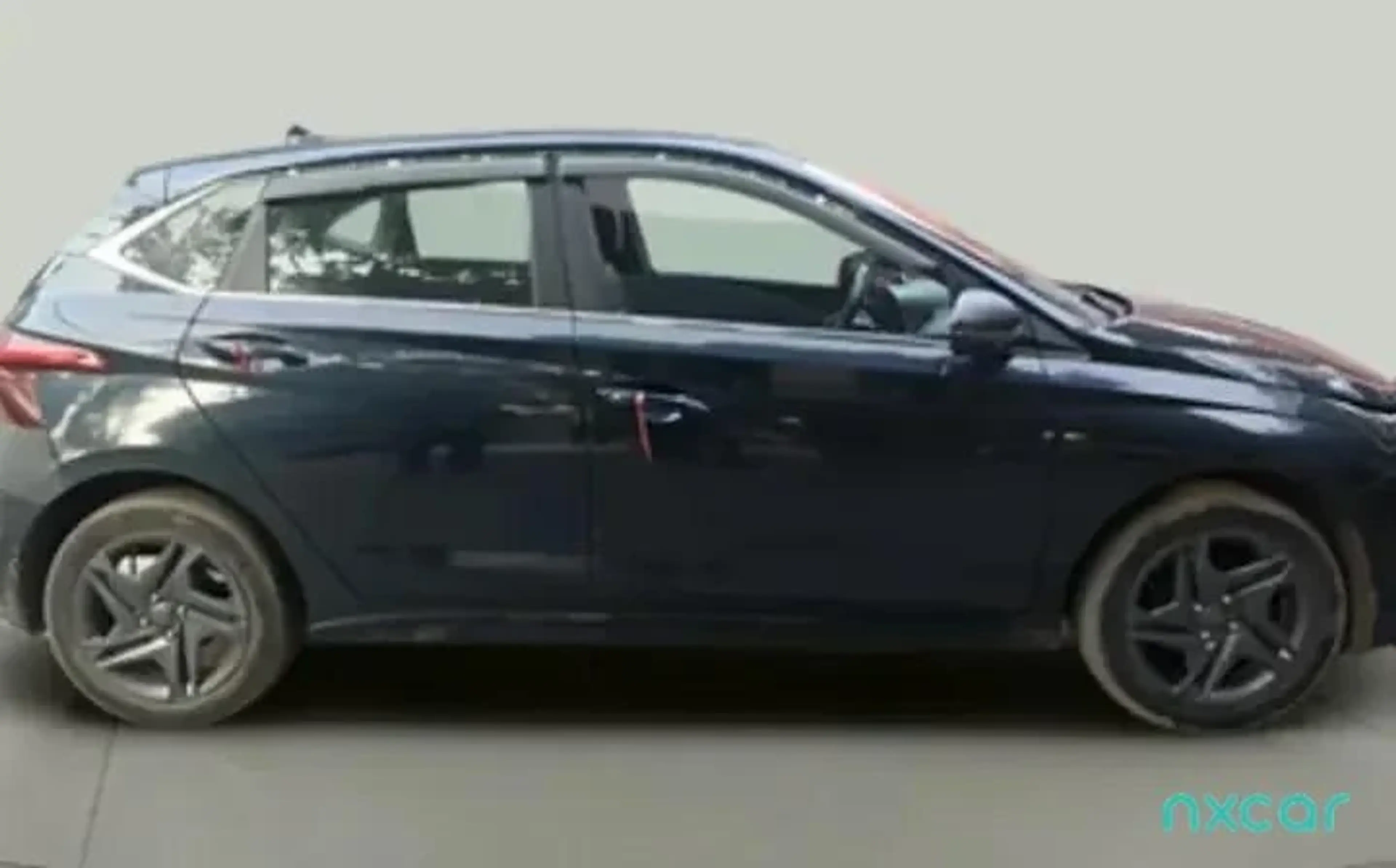 Used Hyundai i20 sportz-12-mt-dual-tone for sale on Nxcar