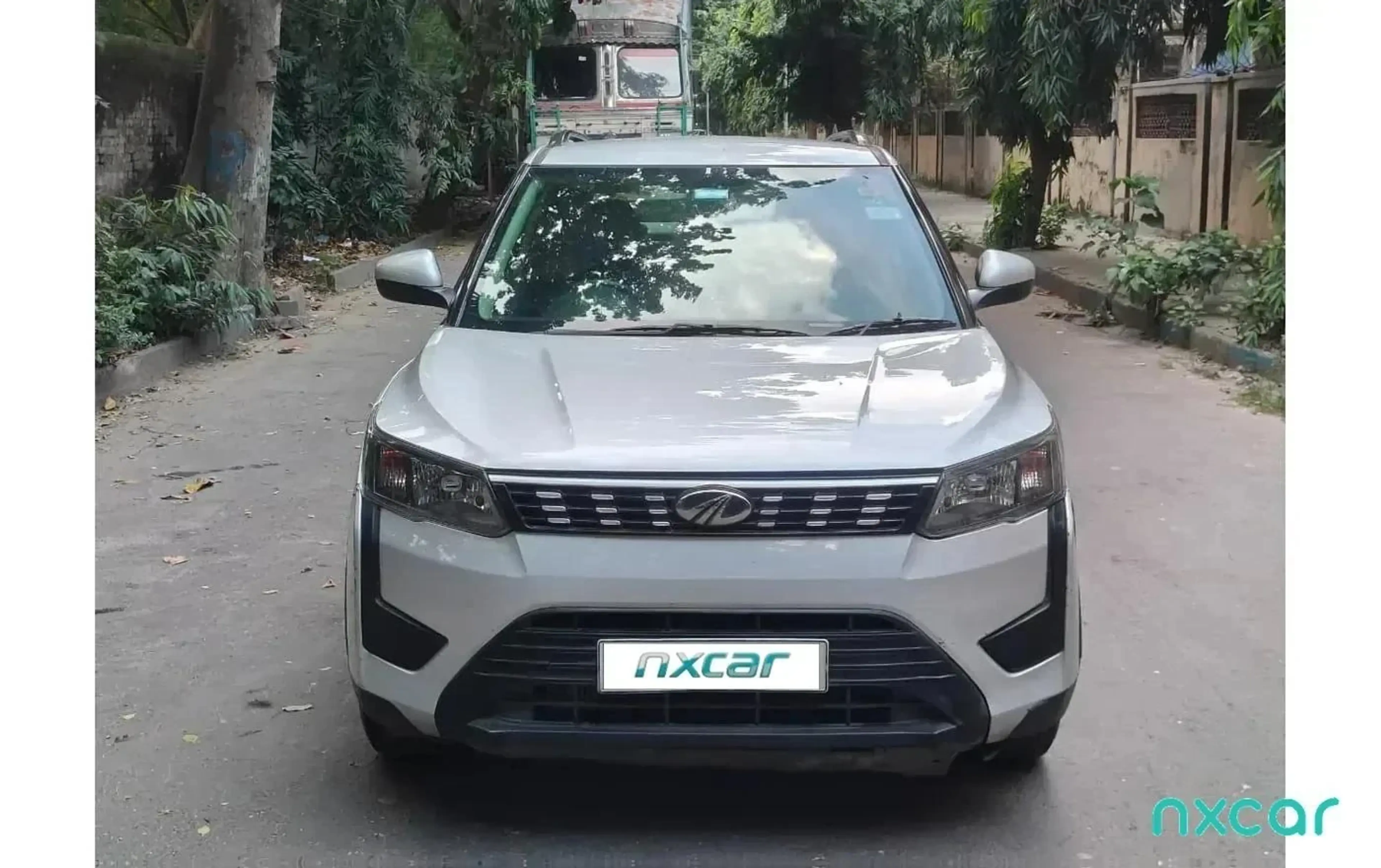 Used Mahindra xuv300 w6-diesel-mt for sale on Nxcar