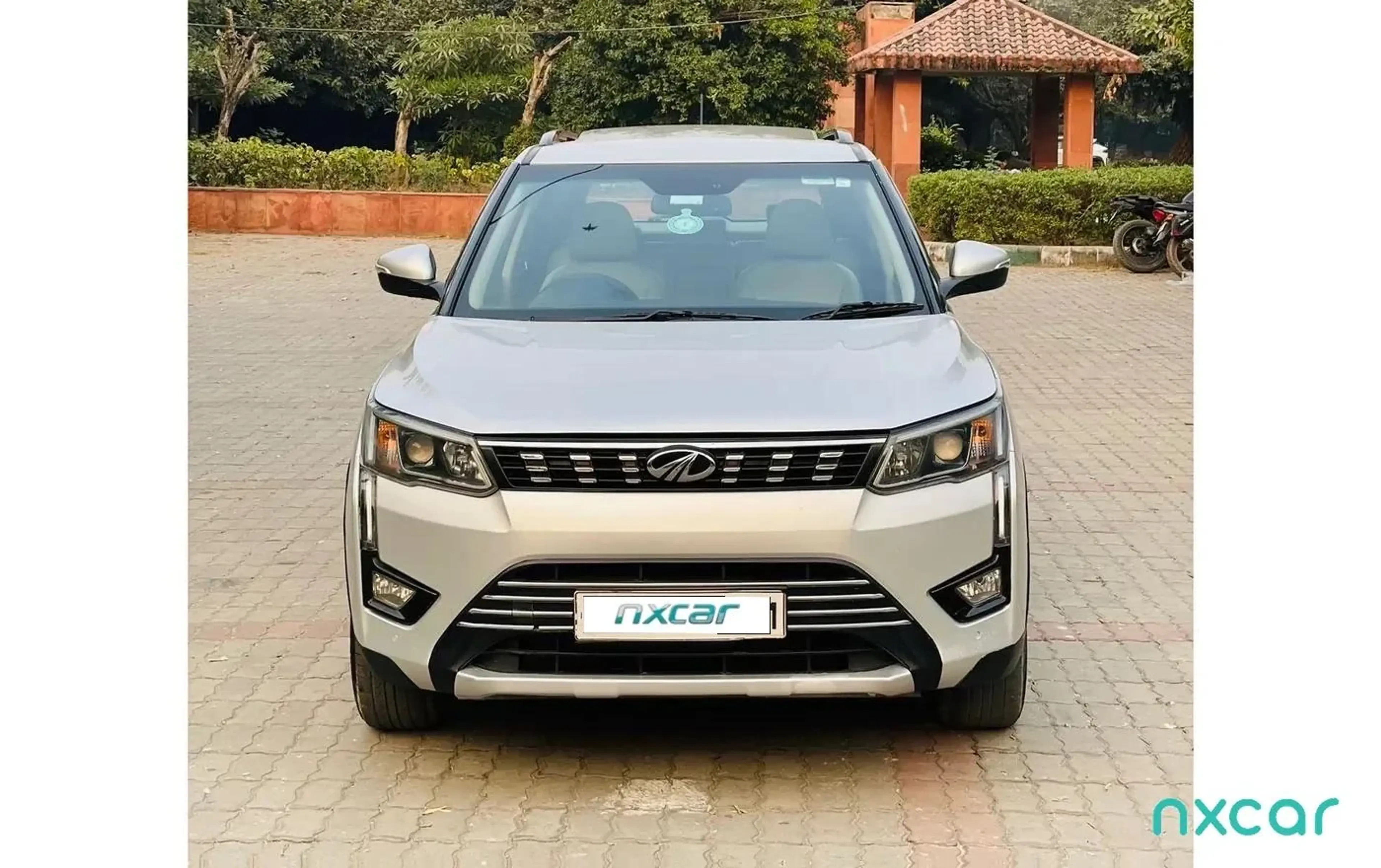 Used Mahindra xuv300 12-w8-o-2019-20192019-2024 for sale on Nxcar