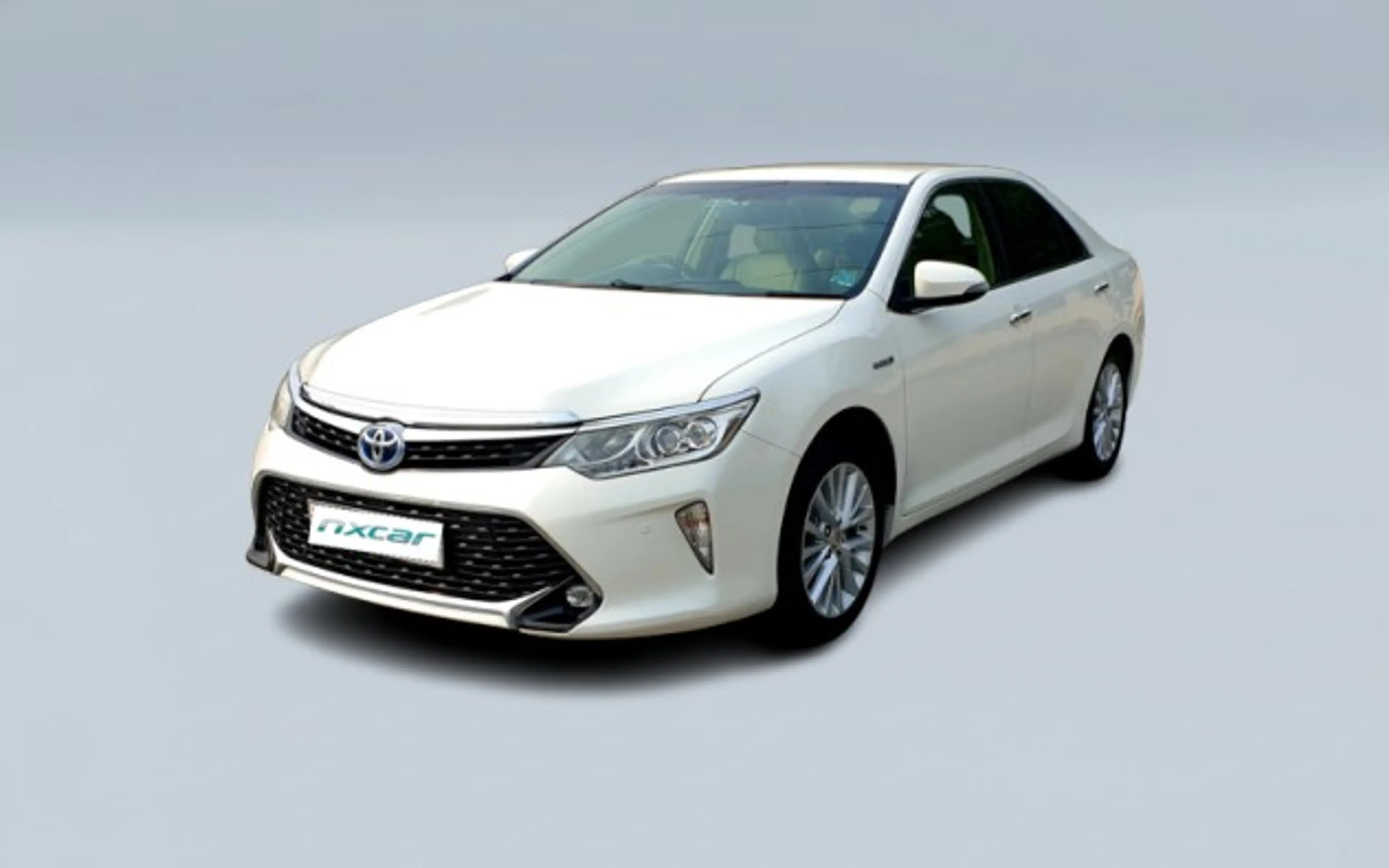 Used Toyota camry hybrid for sale on Nxcar