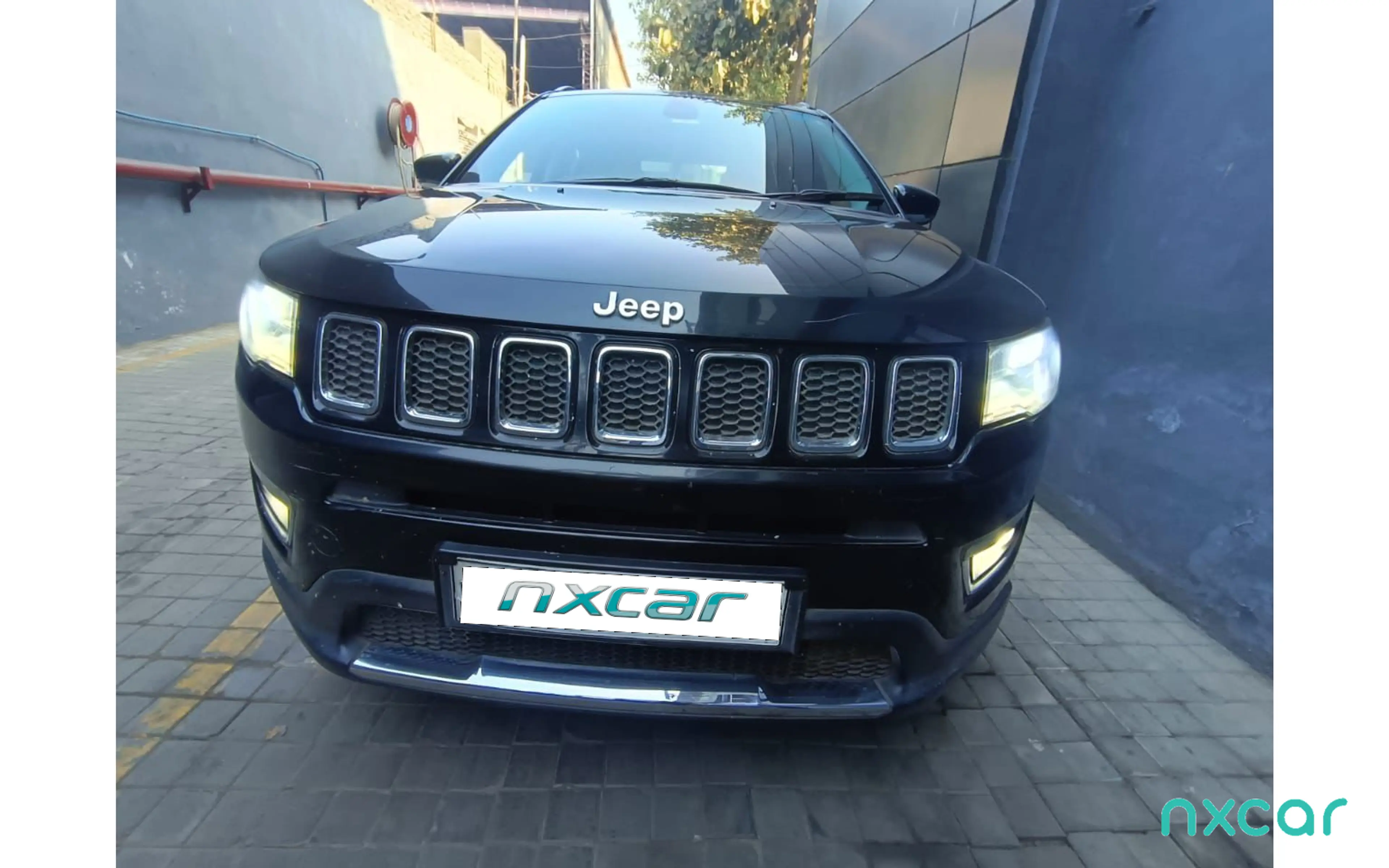 Used Jeep compass limited-o-14-petrol-dct for sale on Nxcar
