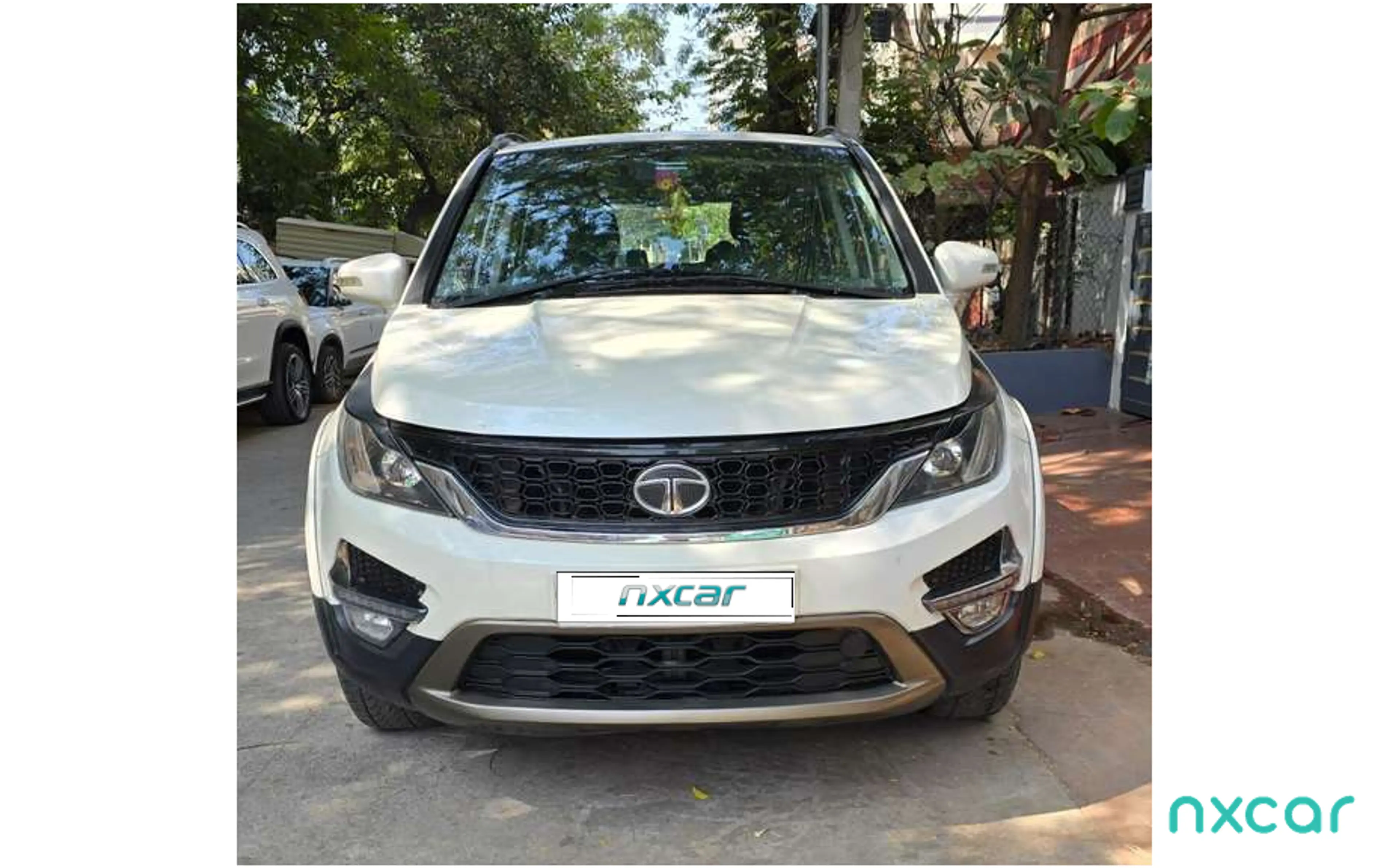 Used Tata hexa xta-4x2-7-str for sale on Nxcar