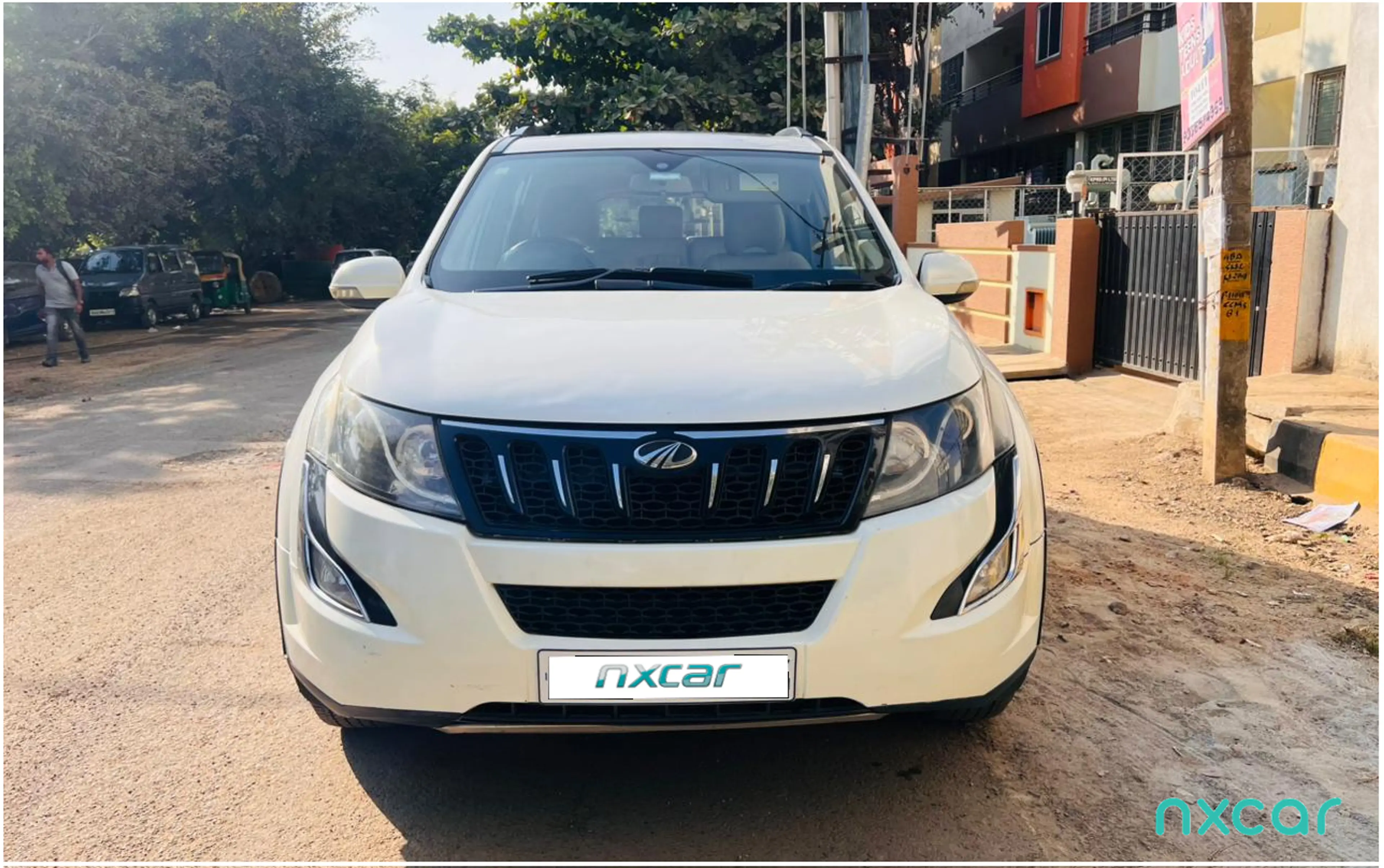 Used Mahindra xuv500 w102015-2018 for sale on Nxcar