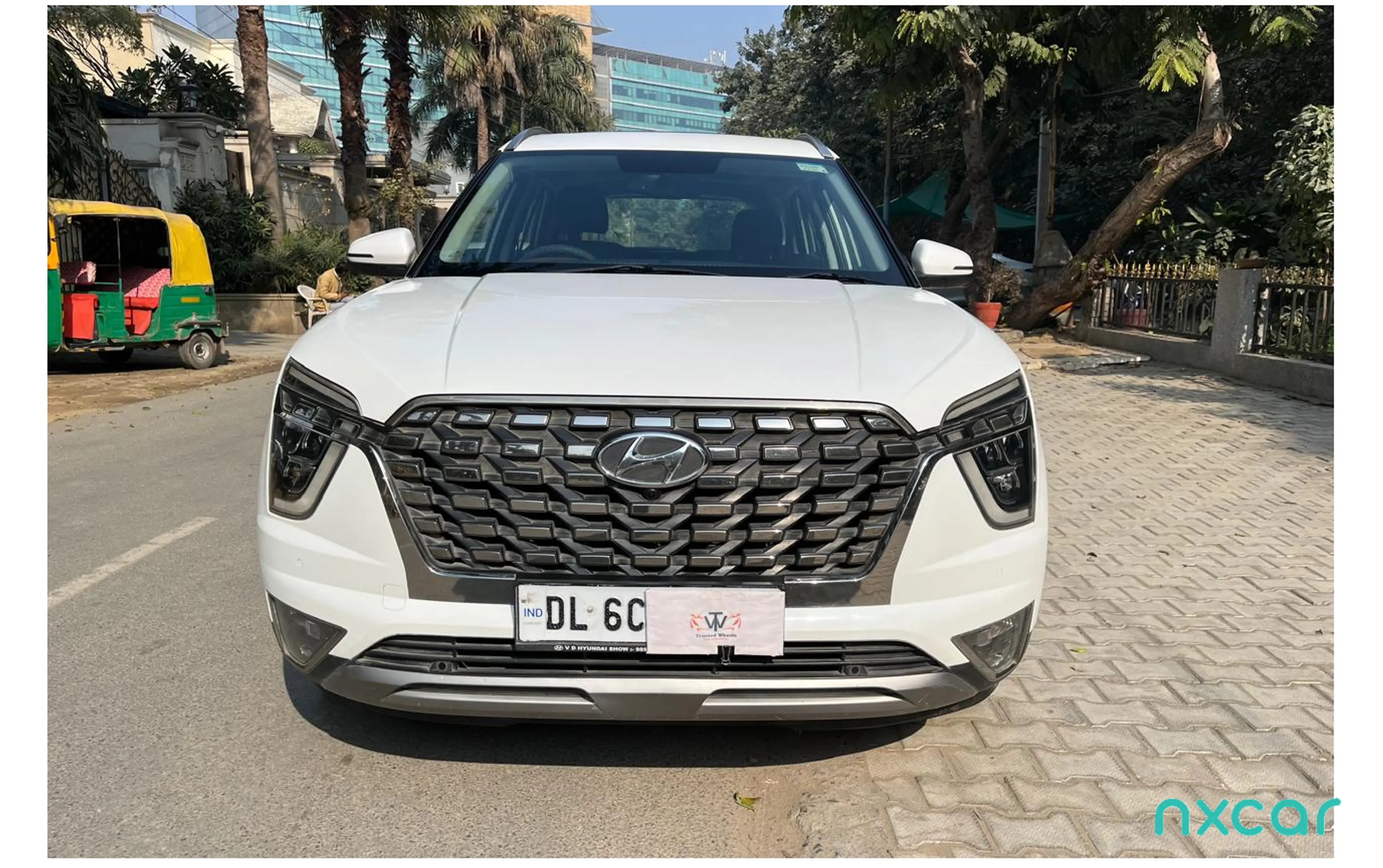 Used Hyundai alcazar signature-o-6-str-15-diesel-at for sale on Nxcar