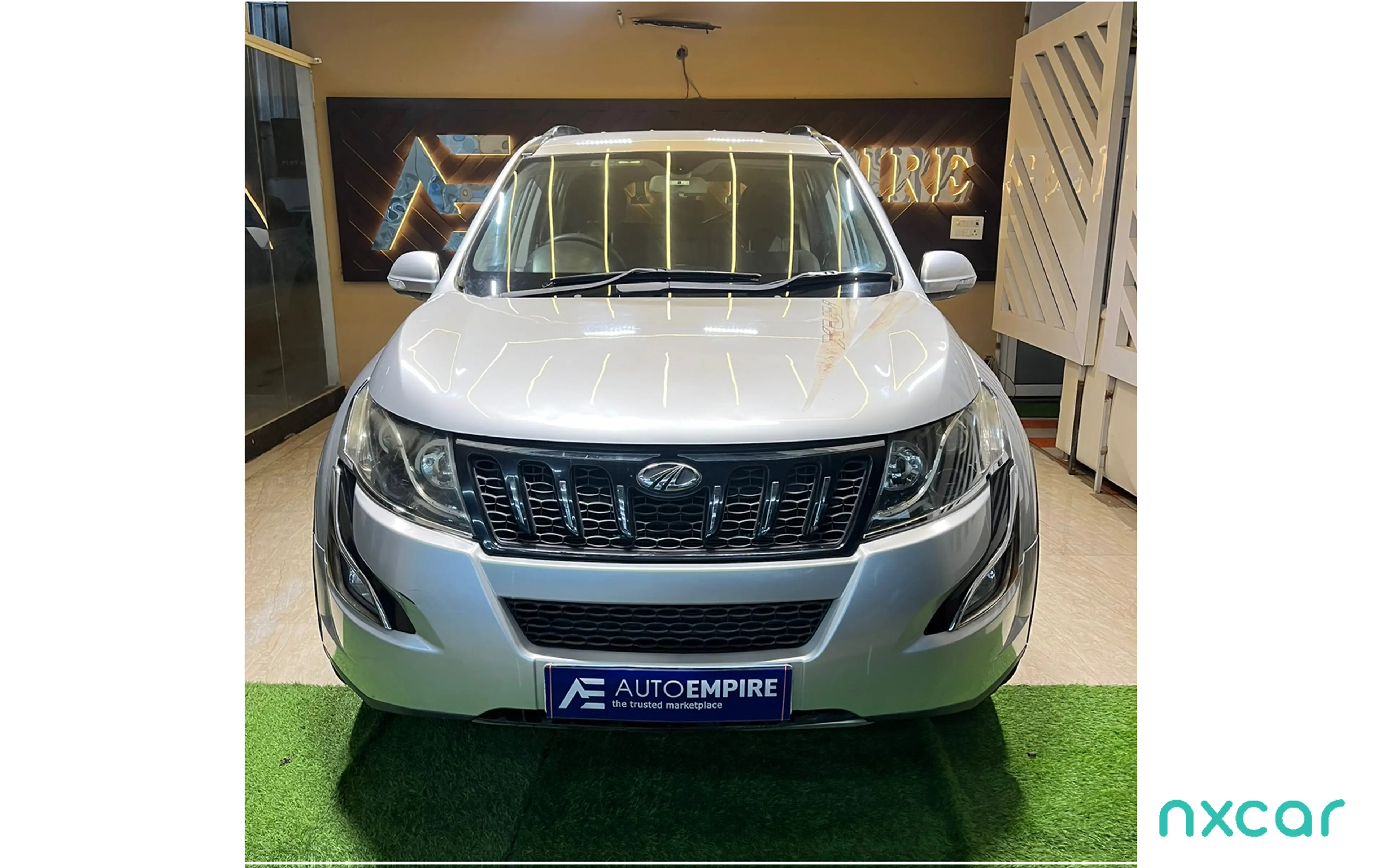 Used Mahindra xuv500 w62015-2018 for sale on Nxcar