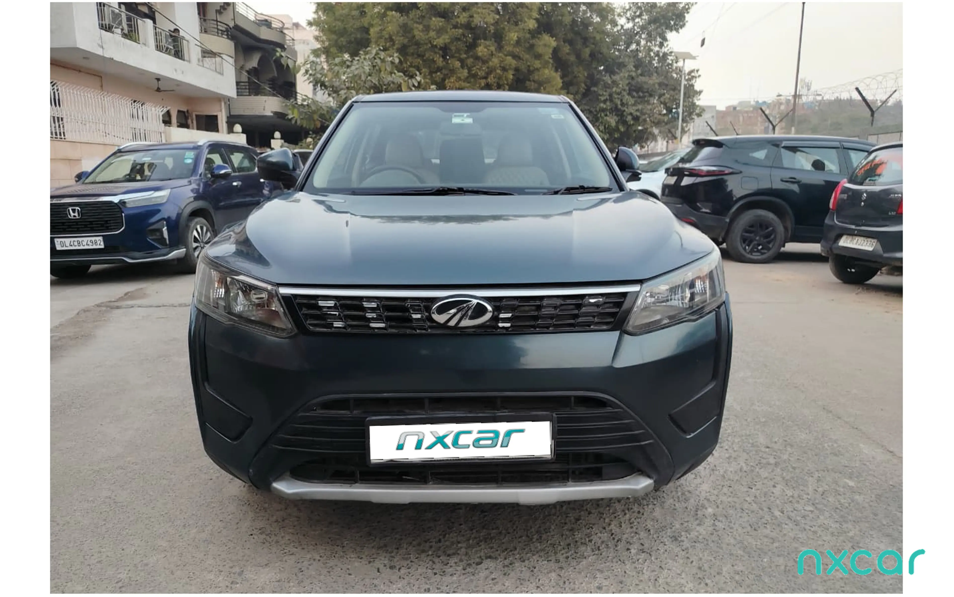 Used Mahindra xuv300 12-w4-2019-20192019-2024 for sale on Nxcar