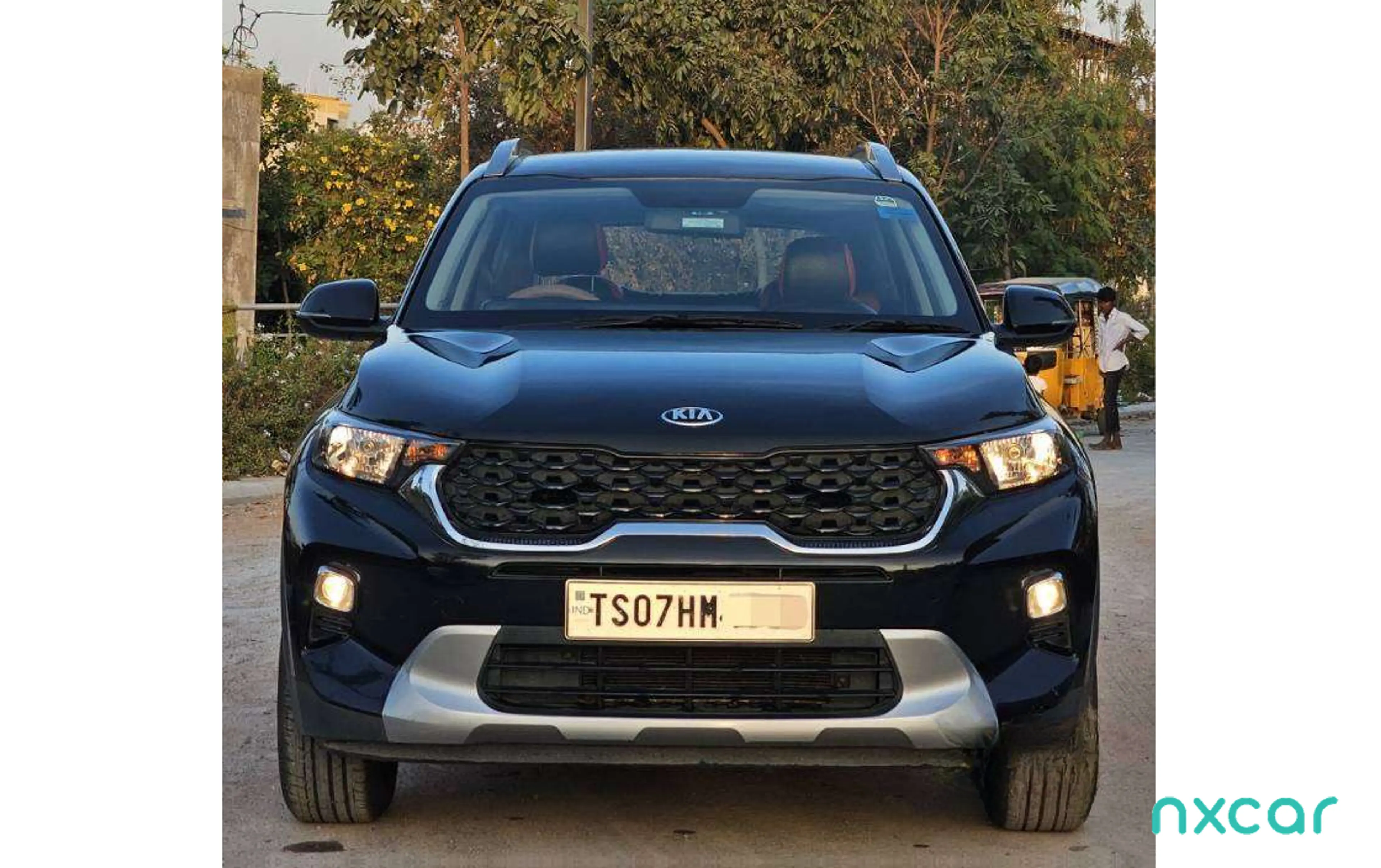 Used Kia sonet htk-plus-12-petrol-mt for sale on Nxcar