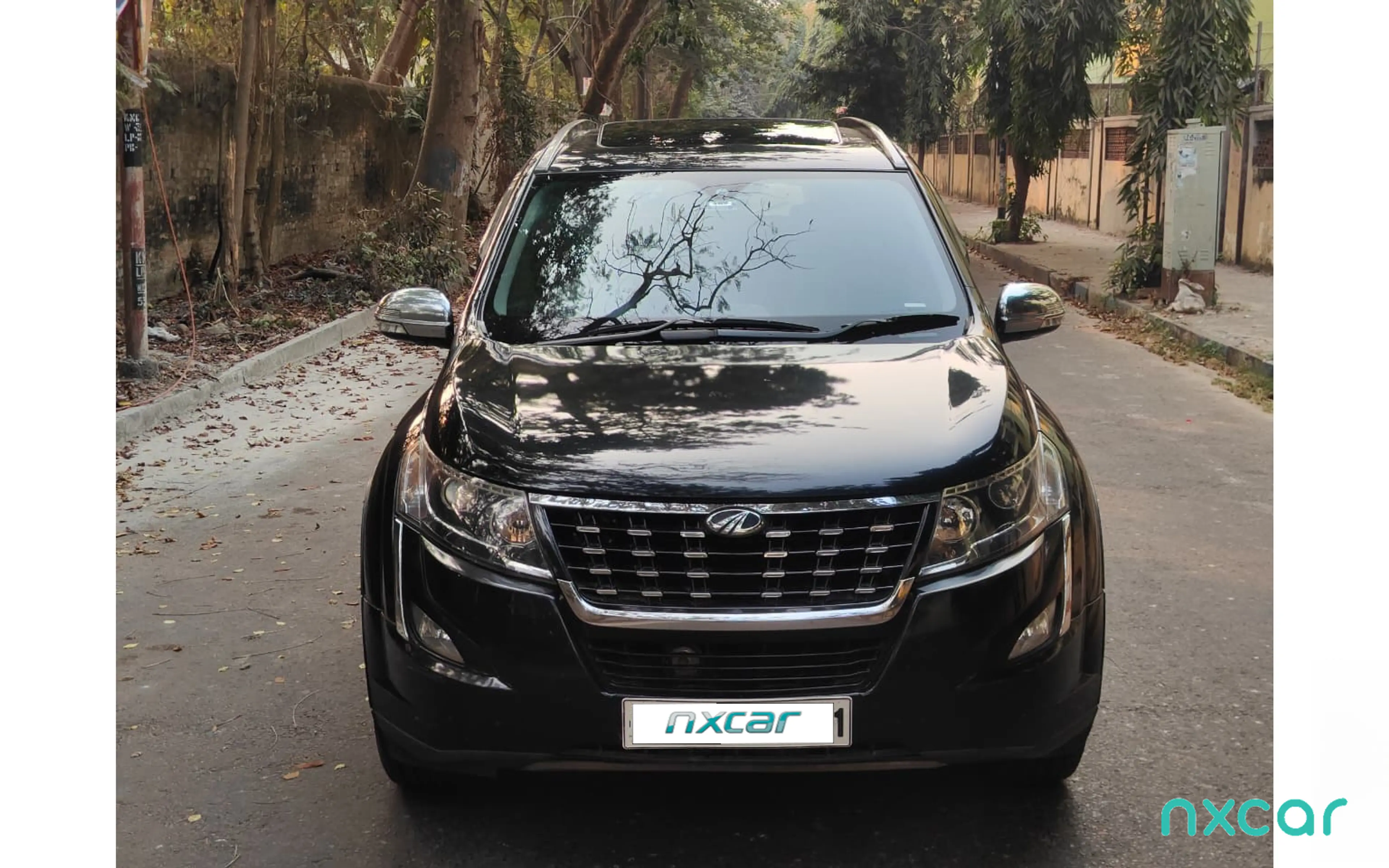 Used Mahindra xuv500 w11o-2018-2020 for sale on Nxcar