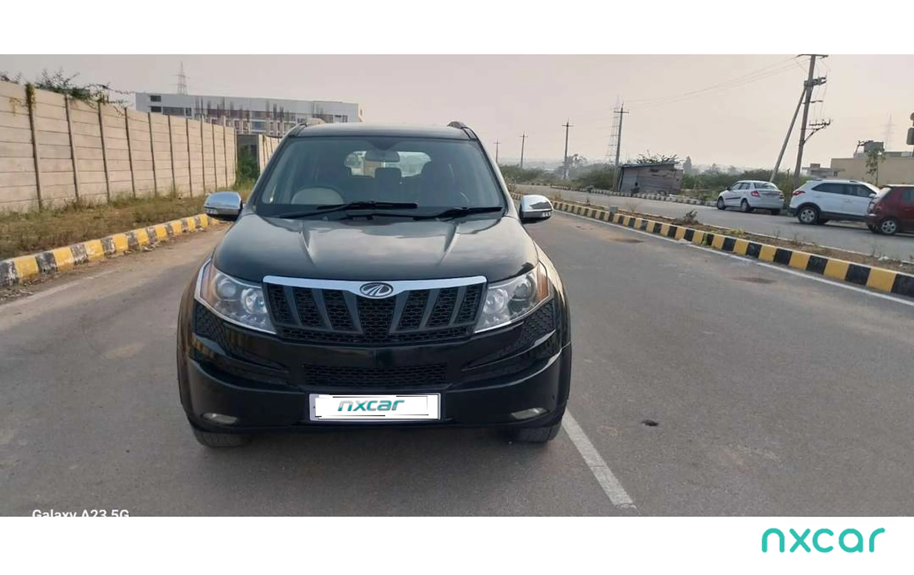 Used Mahindra xuv500 w82011-2015 for sale on Nxcar