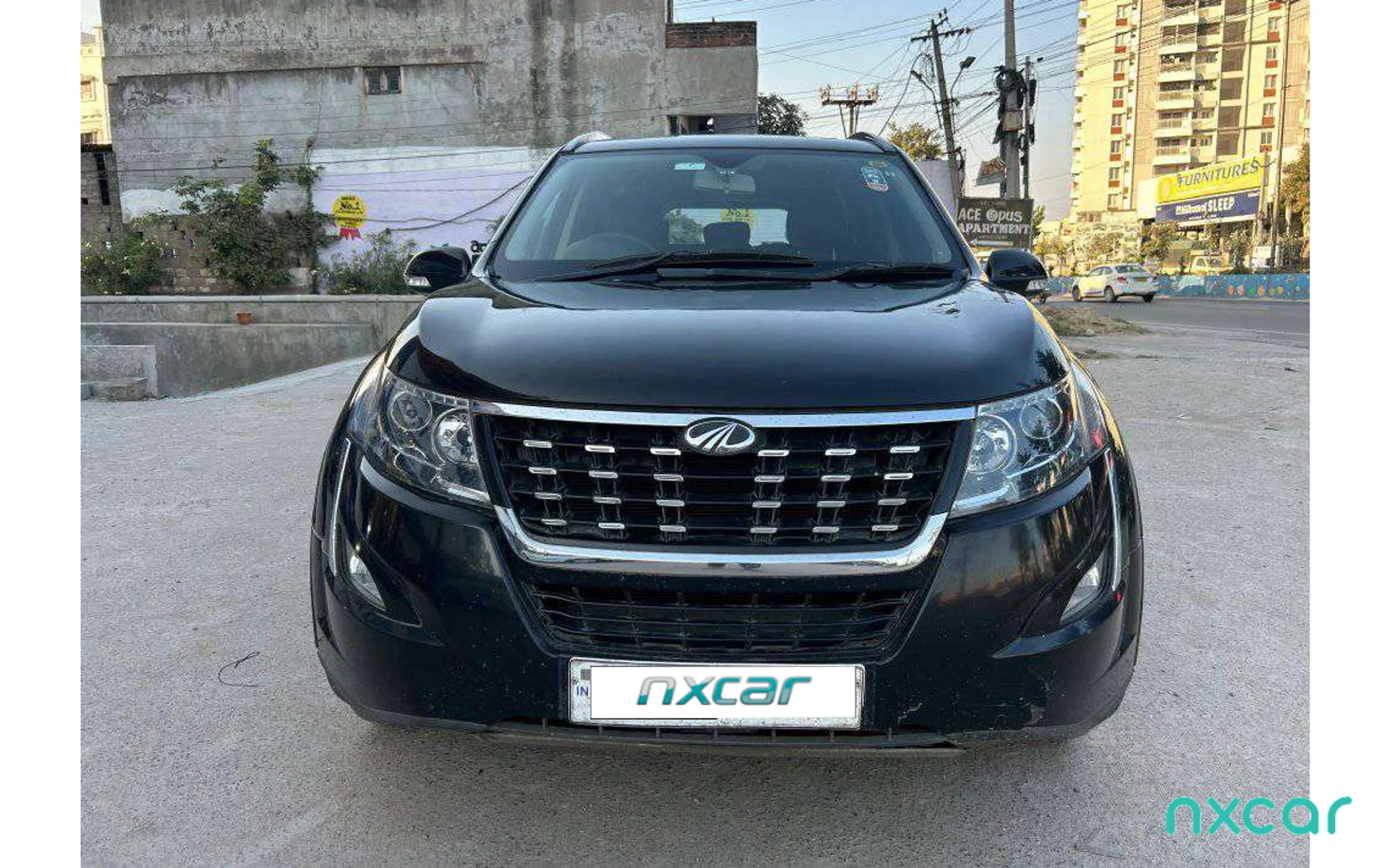 Used Mahindra xuv500 w9-2018-2020 for sale on Nxcar