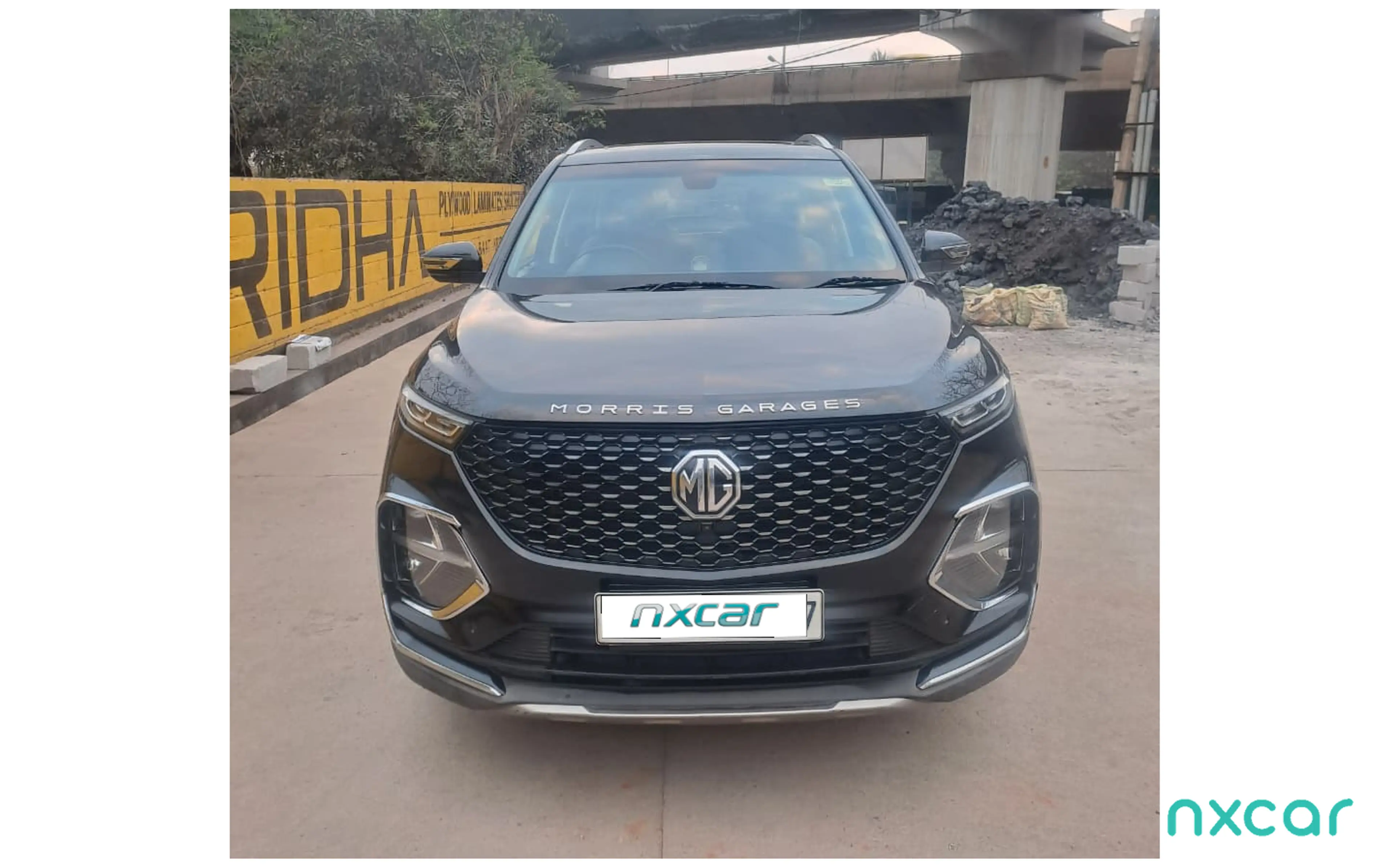 Used MG hector-plus sharp-20-diesel-turbo-mt-6-str for sale on Nxcar