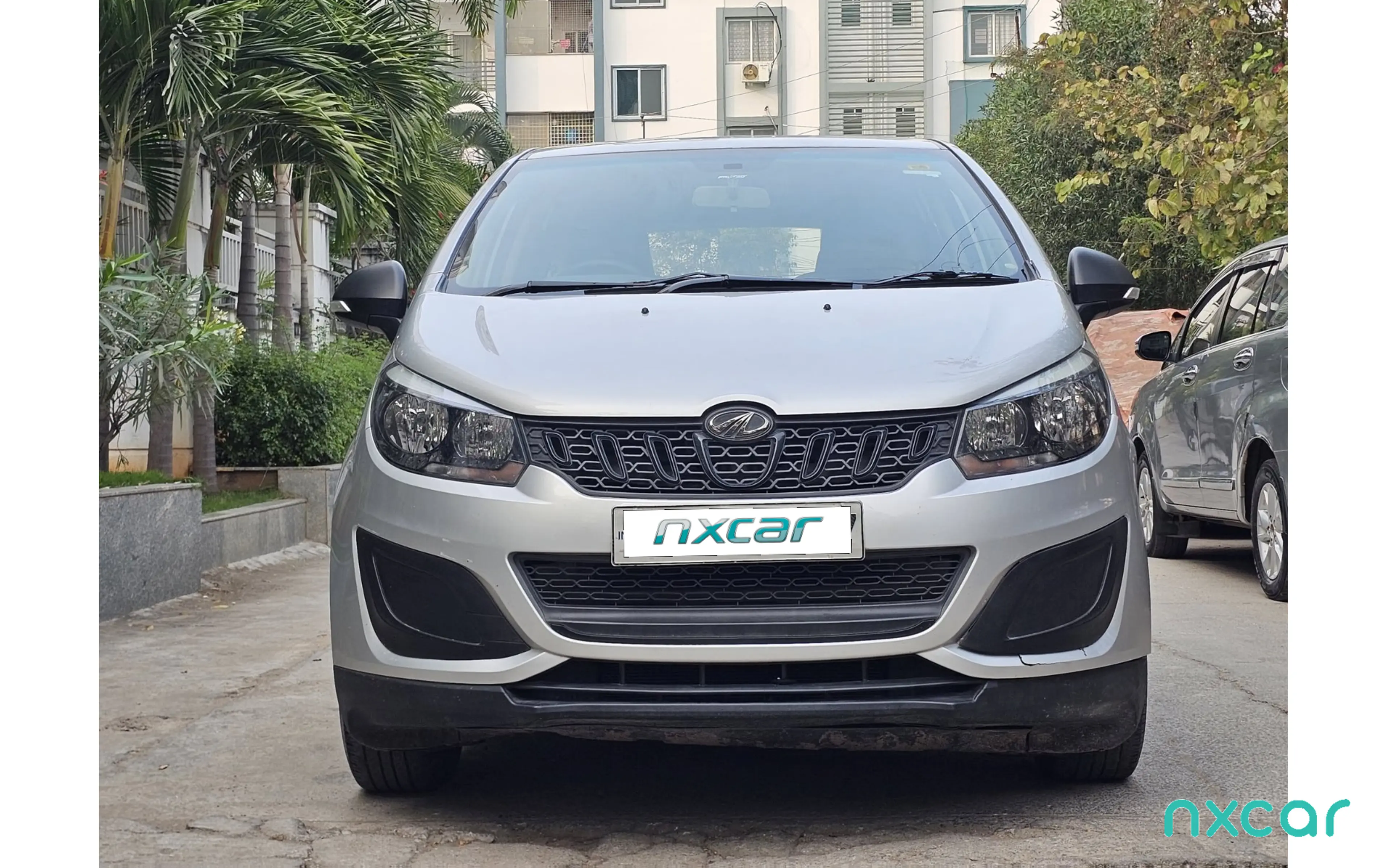 Used Mahindra marazzo m2-8-str2018-2020 for sale on Nxcar