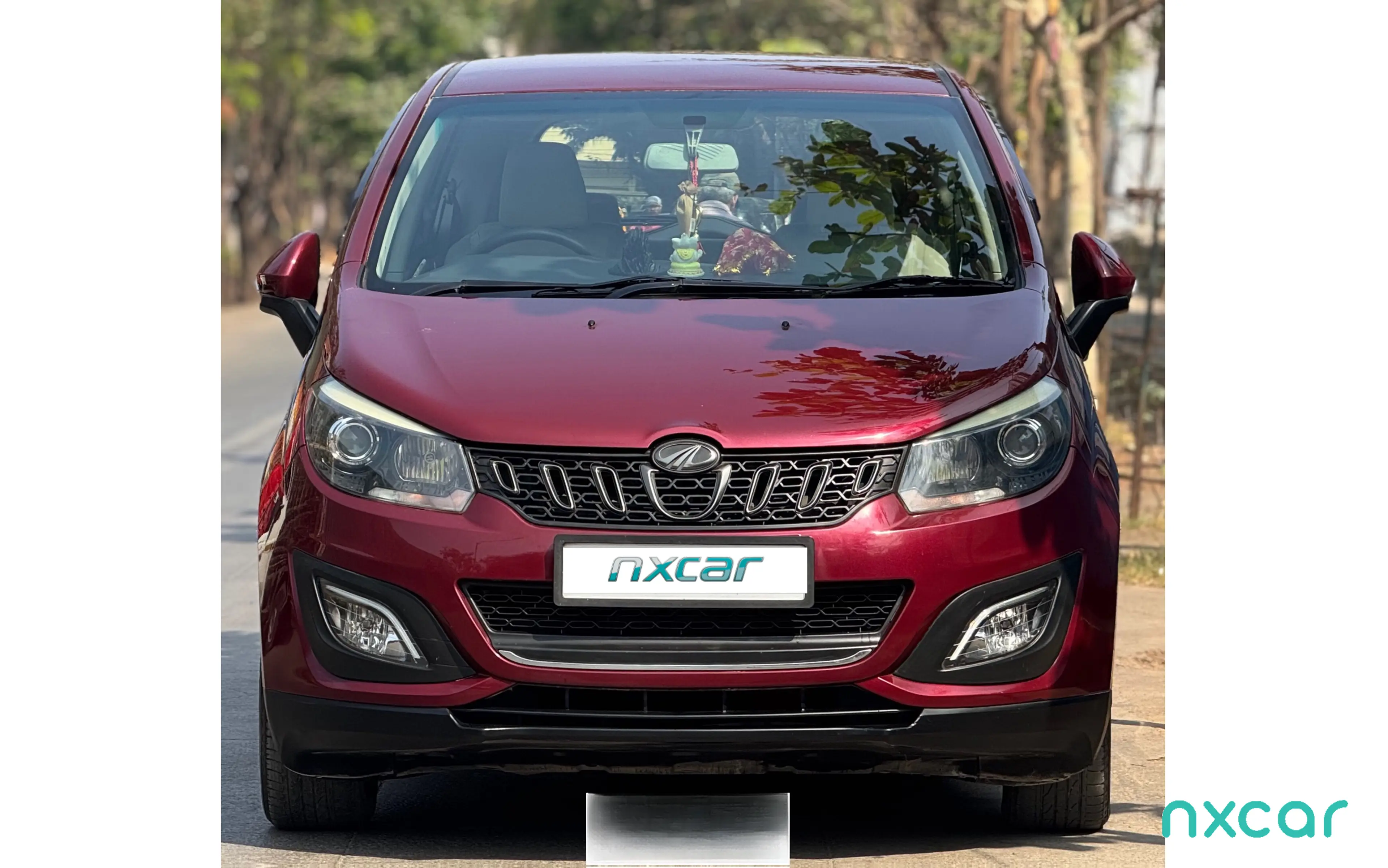 Used Mahindra marazzo m8-8-str2018-2020 for sale on Nxcar