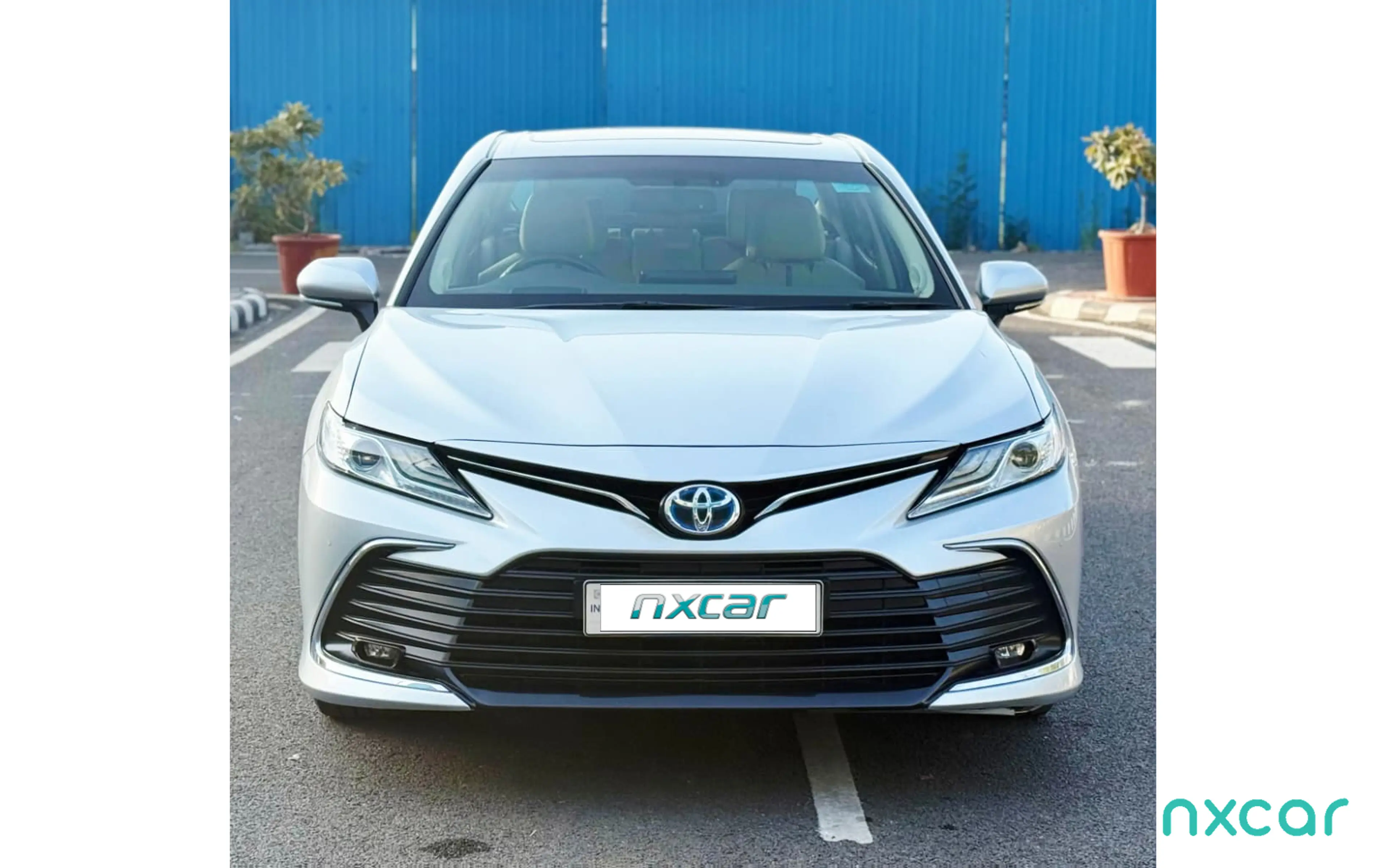 Used Toyota camry hybrid for sale on Nxcar