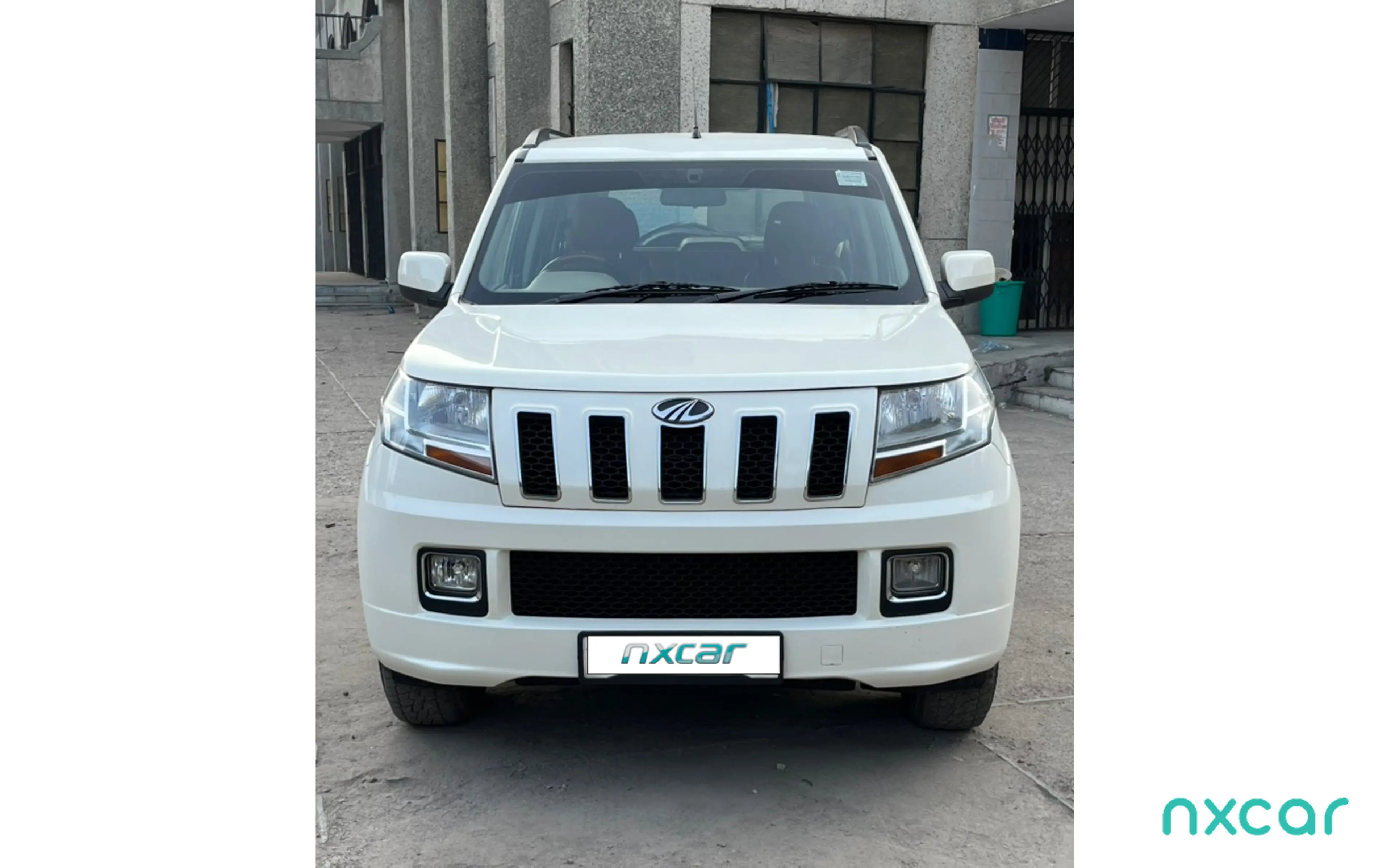 Used Mahindra tuv300 t8-mhawk1002015-2019 for sale on Nxcar