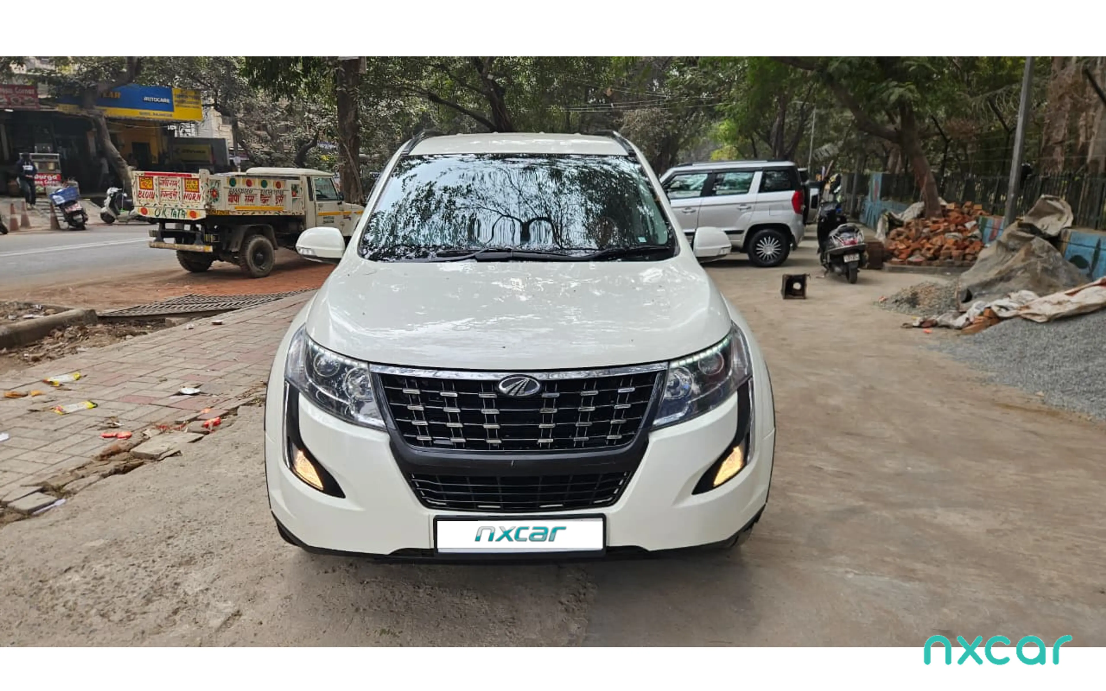 Used Mahindra xuv500 w7 for sale on Nxcar