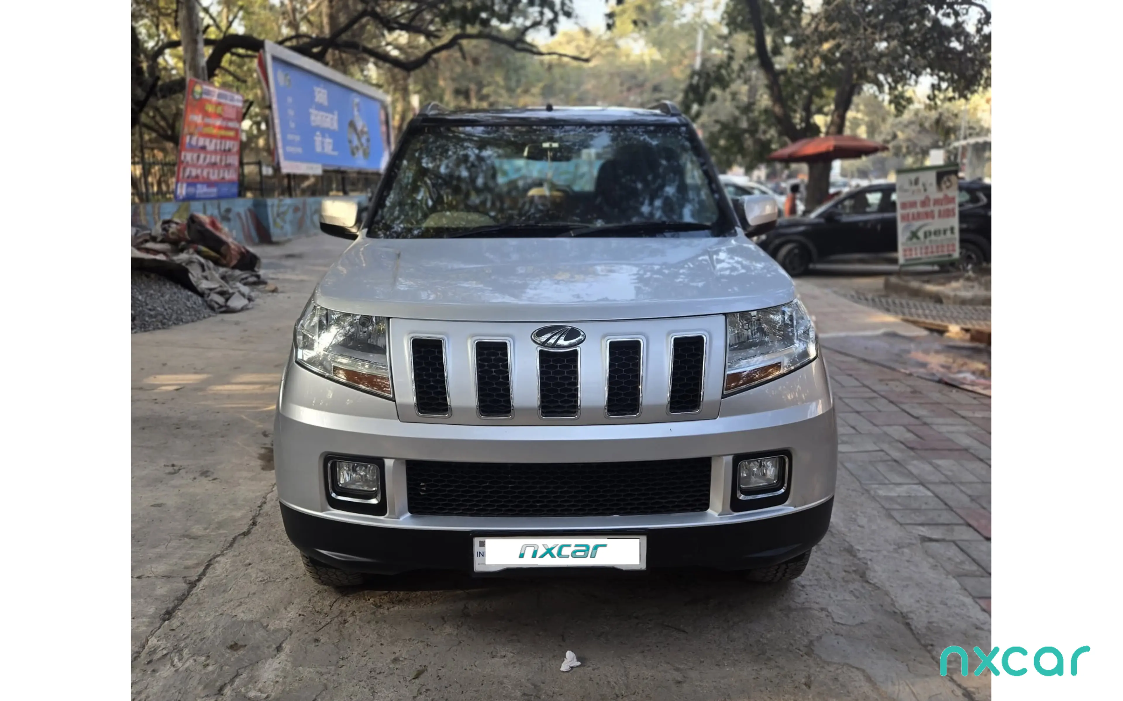 Used Mahindra tuv300 t8-mhawk1002015-2019 for sale on Nxcar