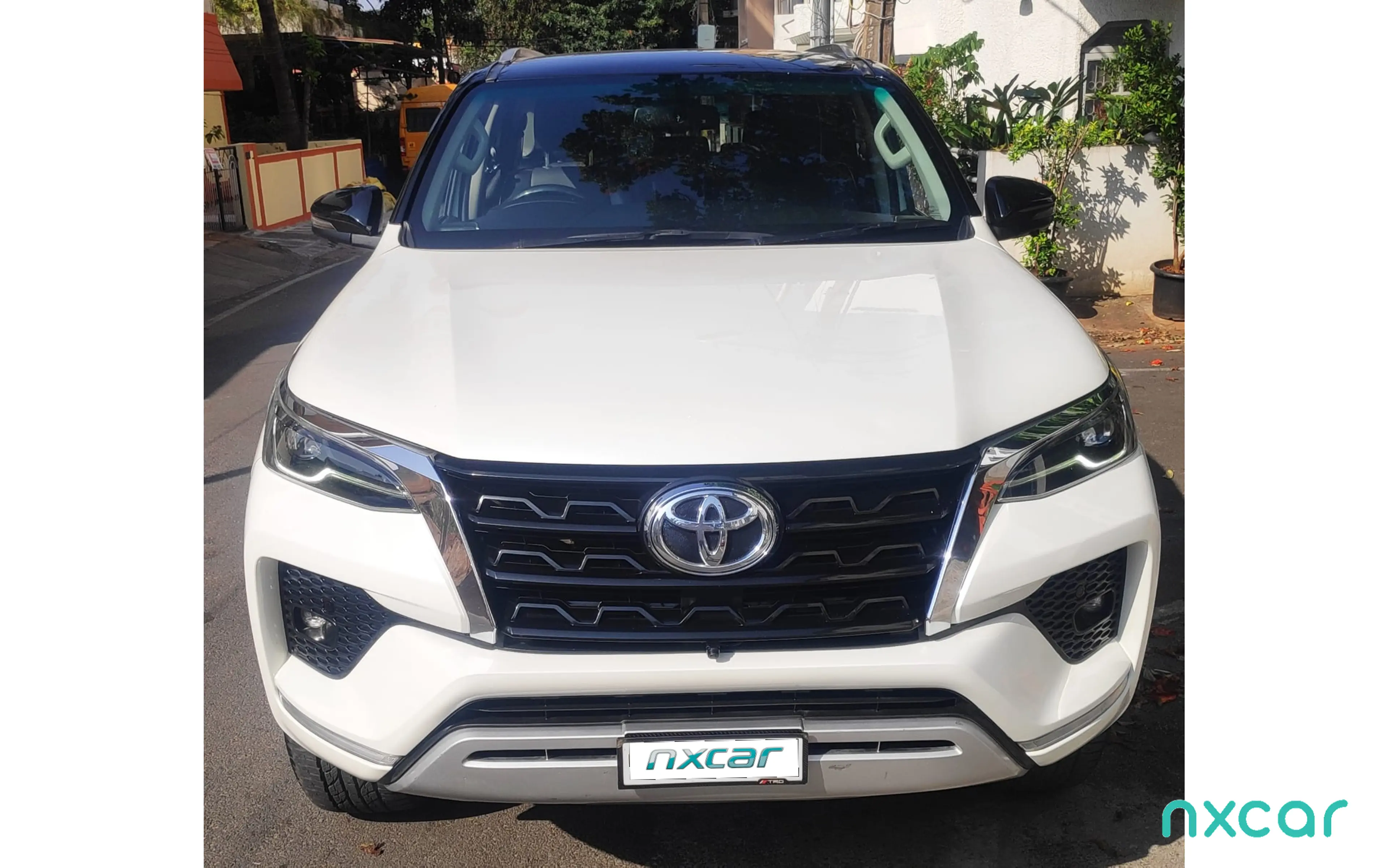 Used Toyota fortuner 4x2-at-27-petrol for sale on Nxcar