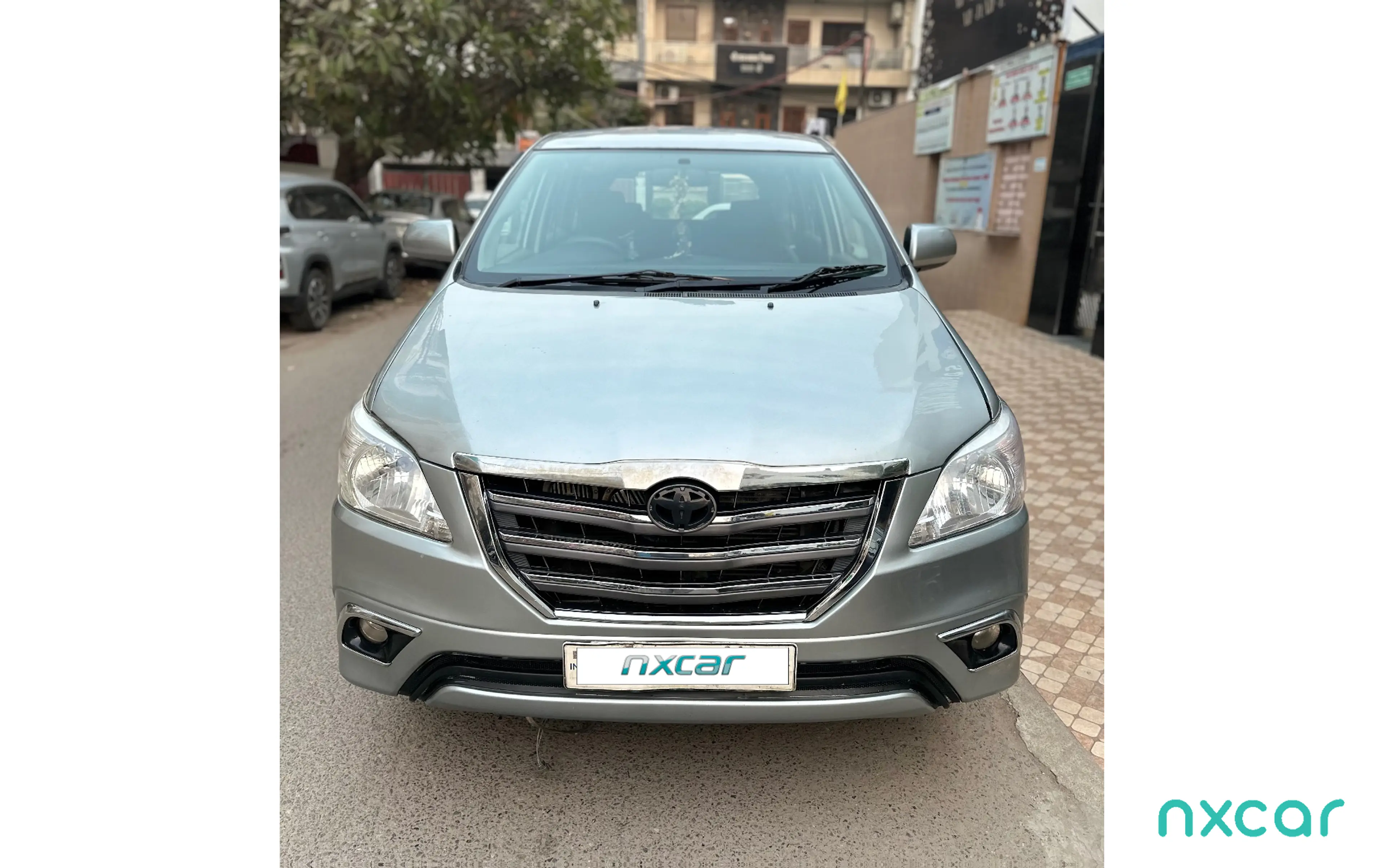 Used Toyota innova 25-g-8-str-bs-iii2012-2013 for sale on Nxcar