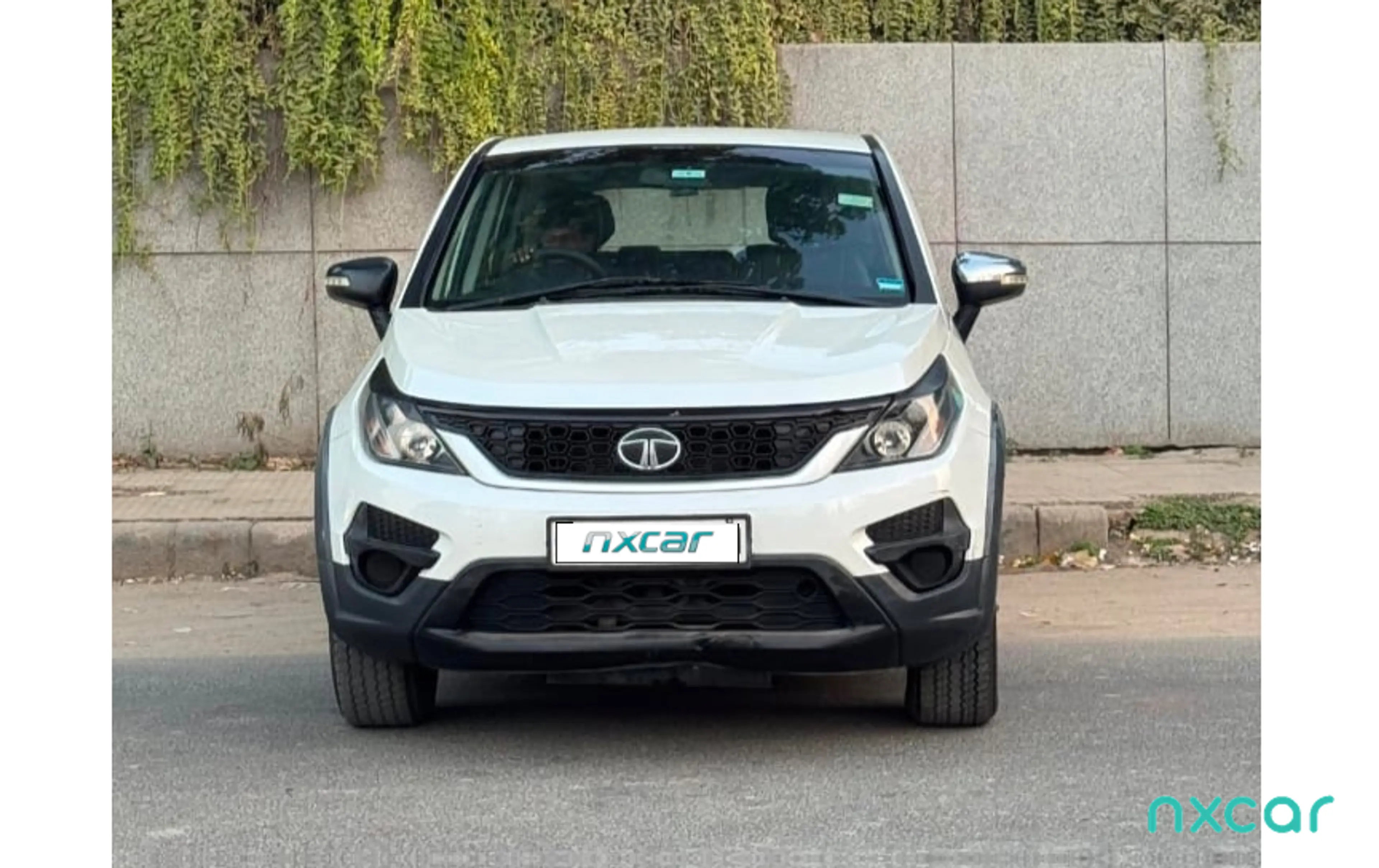 Used Tata hexa xm-4x2-7-str for sale on Nxcar