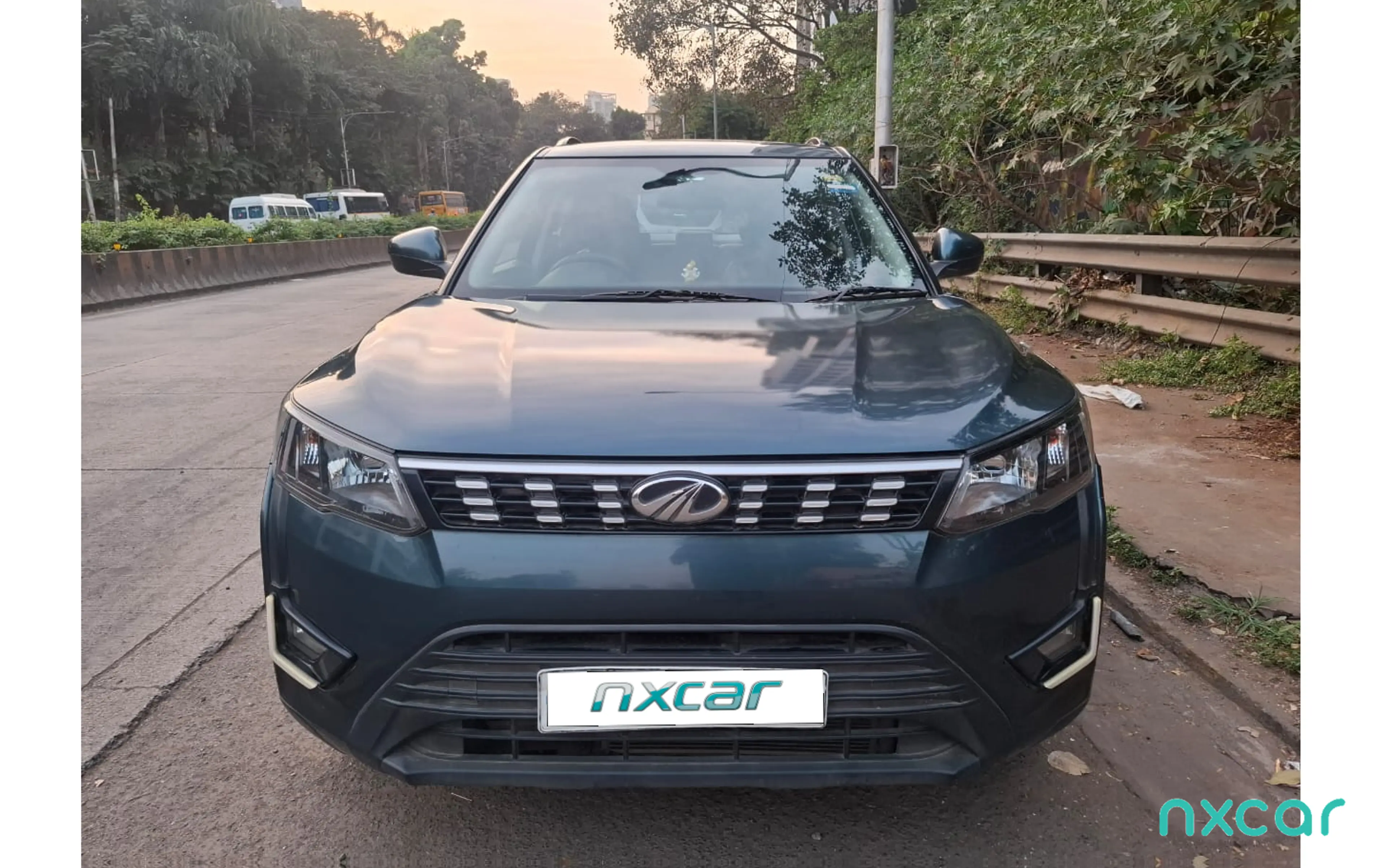 Used Mahindra xuv300 w6-12-petrol-amt2019-2024 for sale on Nxcar