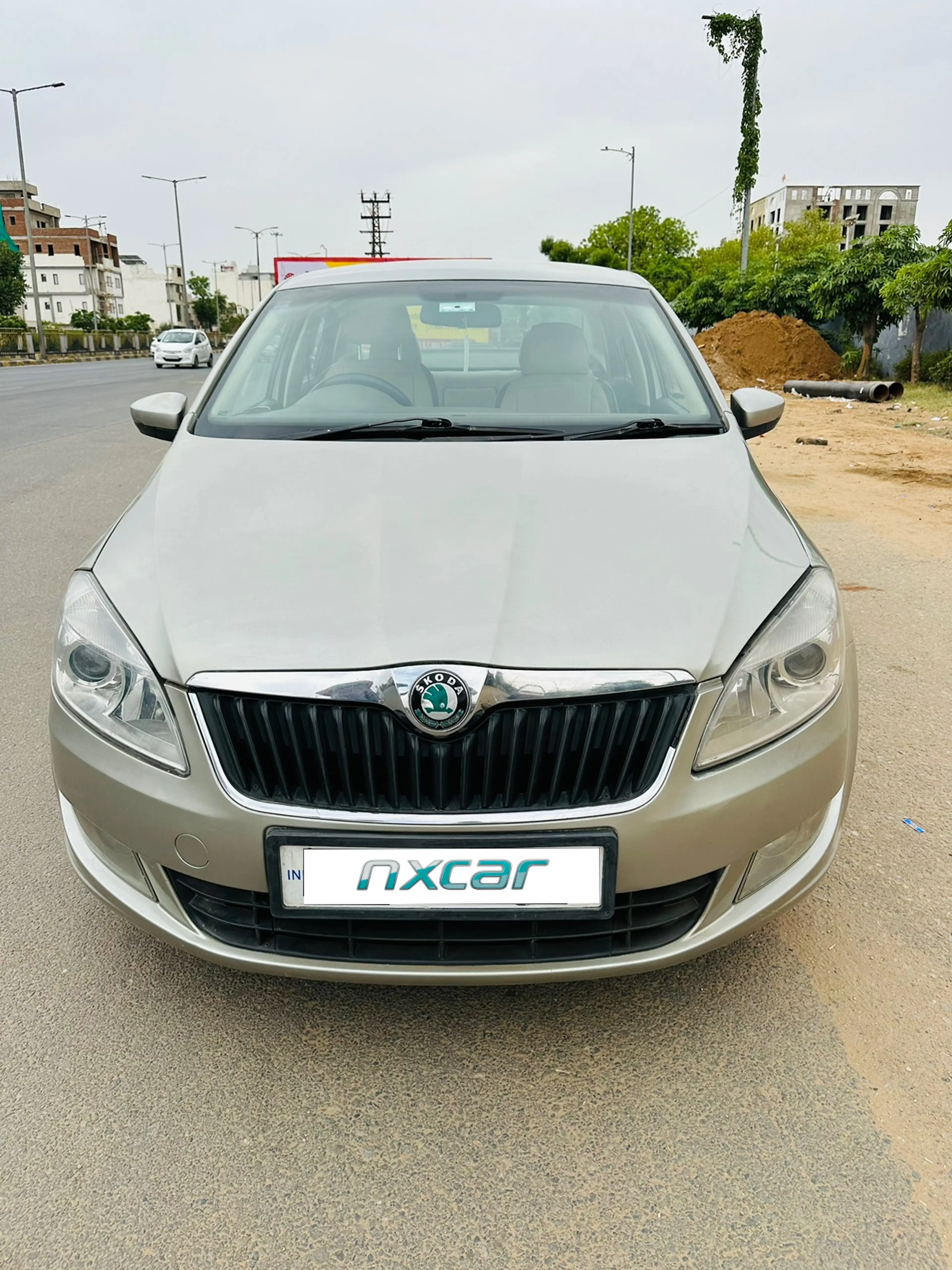 Used Skoda rapid elegance-16-tdi-cr-mt2011-2014 for sale on Nxcar