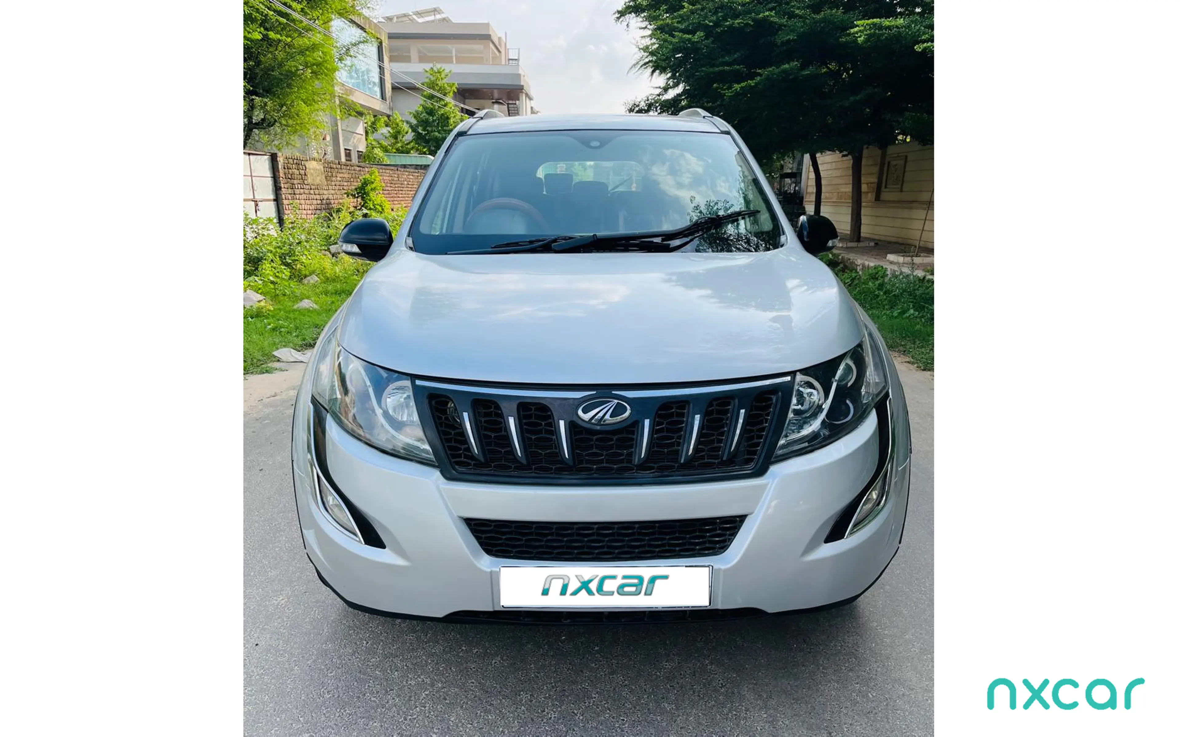 Used Mahindra xuv500 w82011-2015 for sale on Nxcar