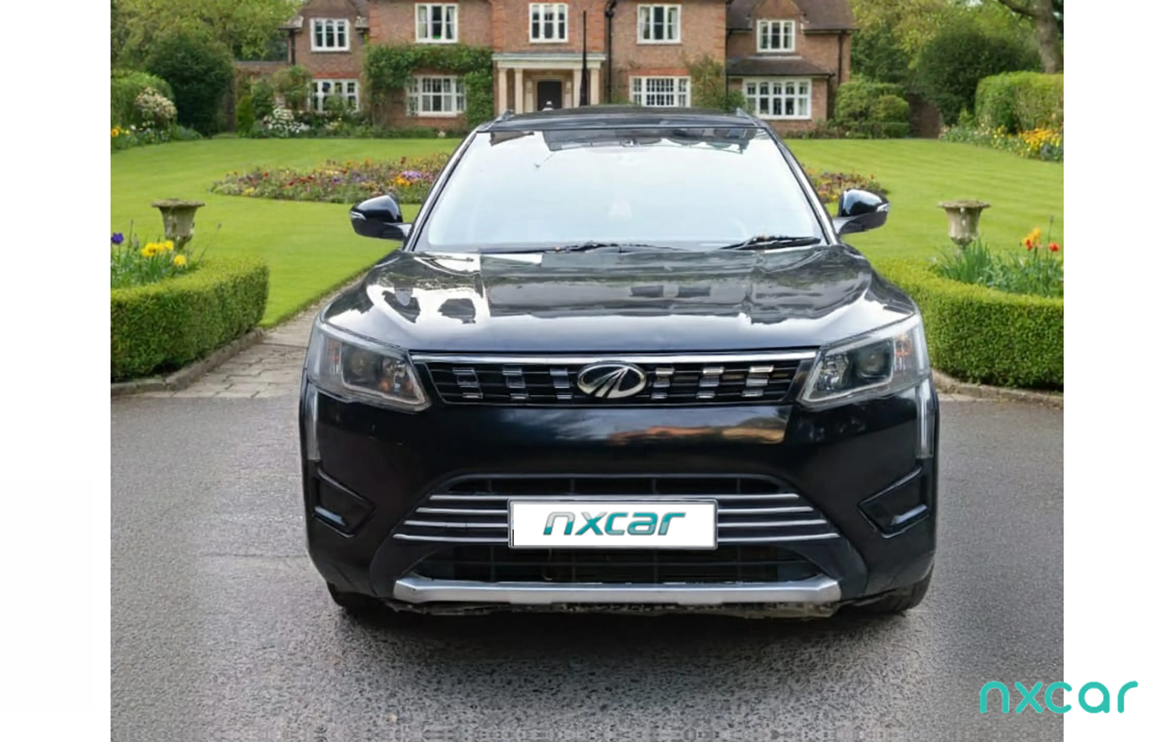 Used Mahindra xuv300 w8-ds-bs6-mt for sale on Nxcar