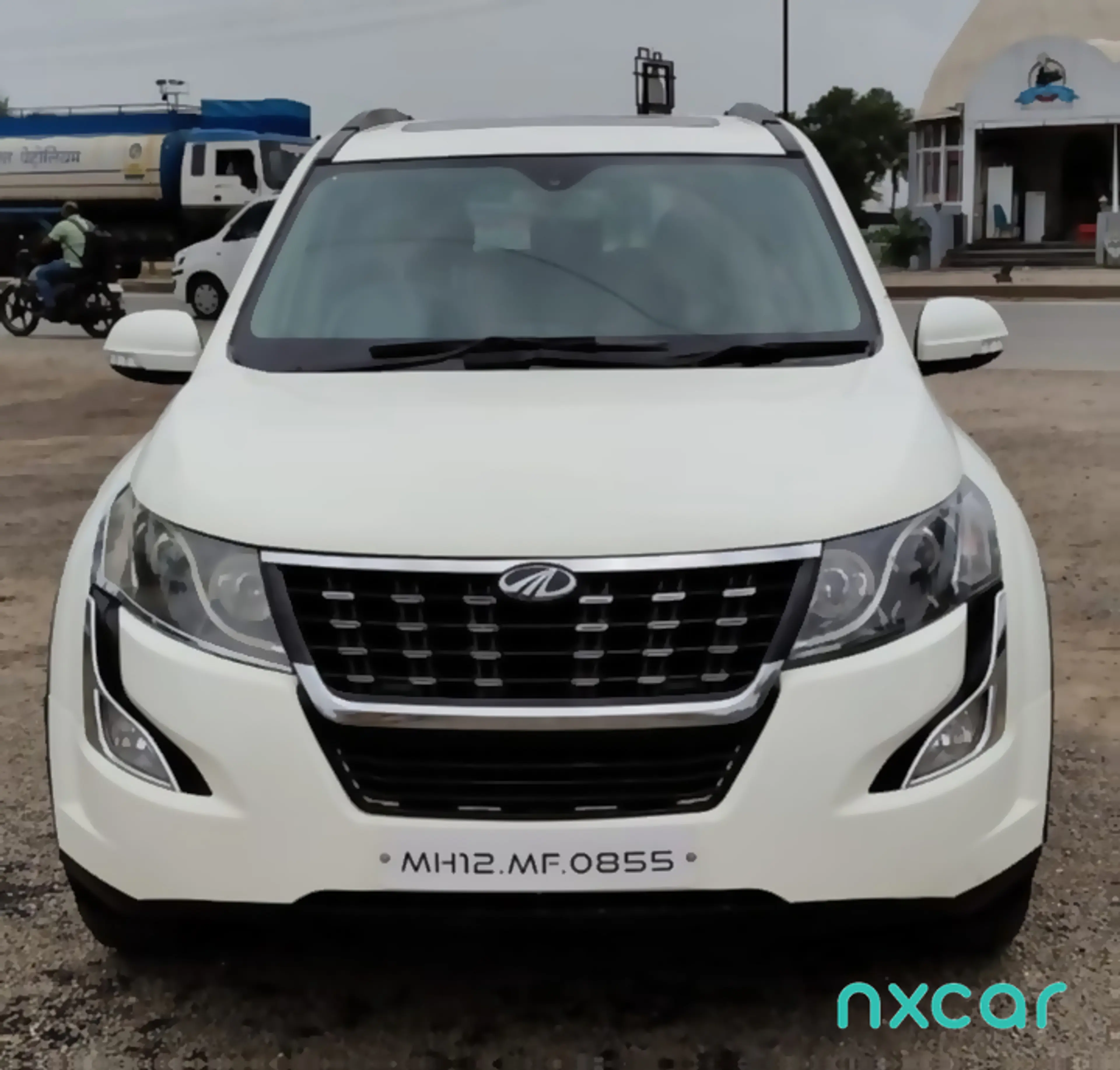 Used Mahindra xuv500 w102015-2018 for sale on Nxcar