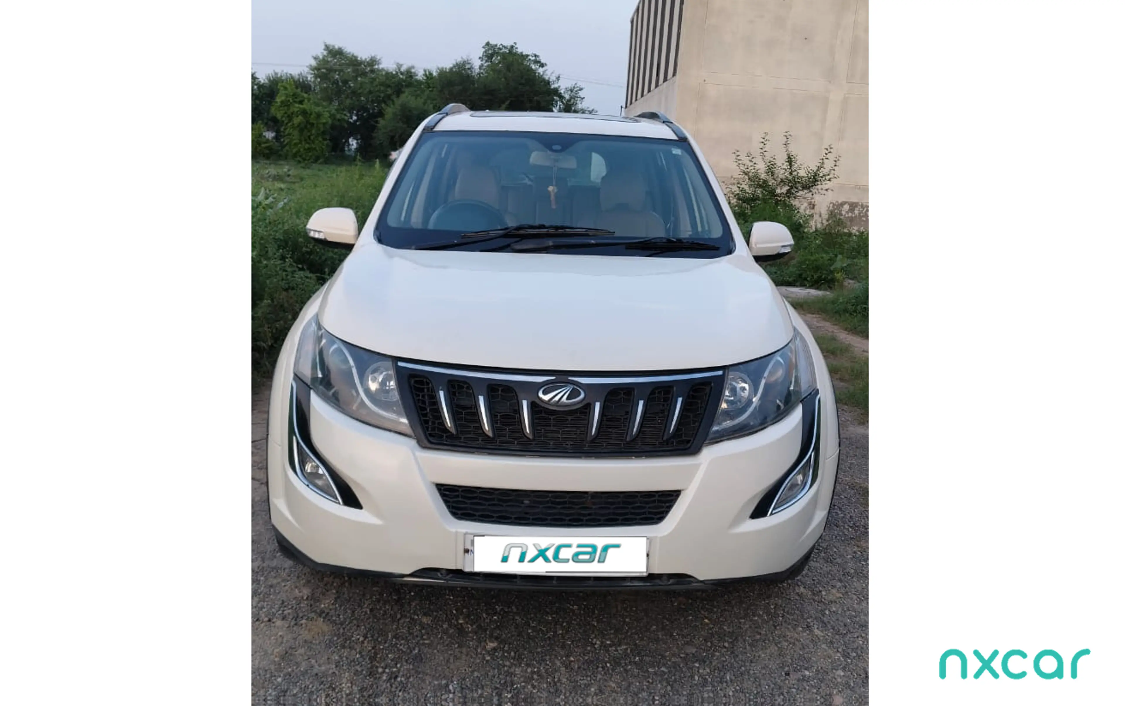 Used Mahindra xuv500 w102015-2018 for sale on Nxcar