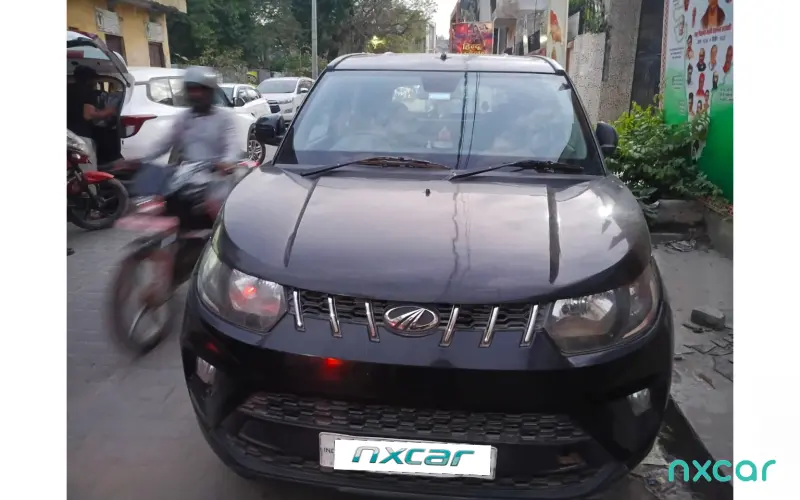 Mahindra KUV100