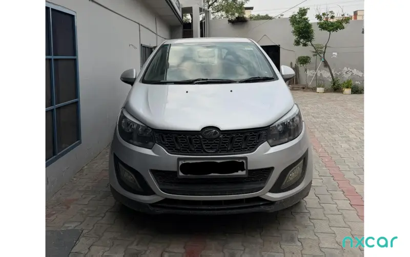 Mahindra Marazzo