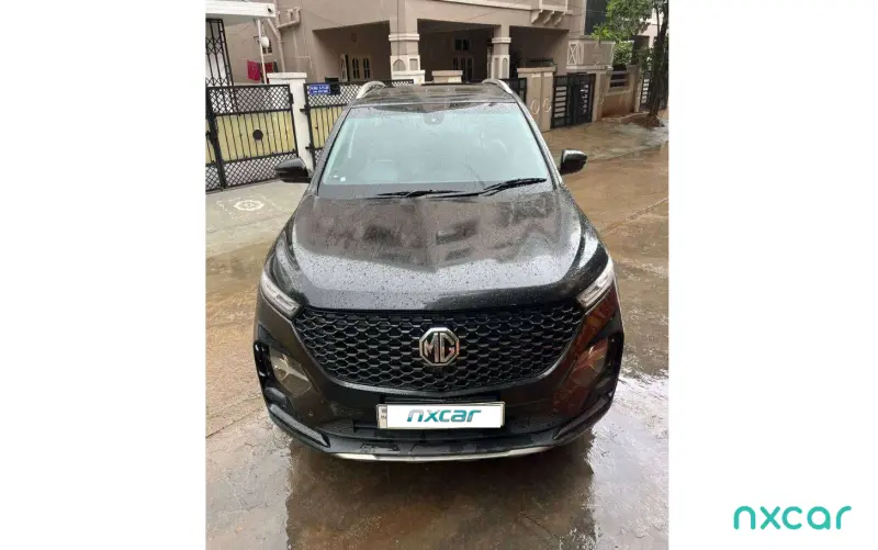 MG Hector Plus