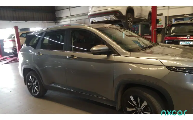 MG Hector Plus