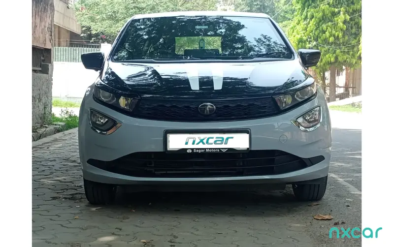 2024 2024 Tata Altroz