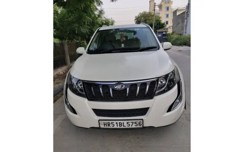 2016 2016 Mahindra XUV500