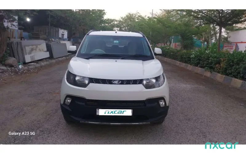 Mahindra KUV100